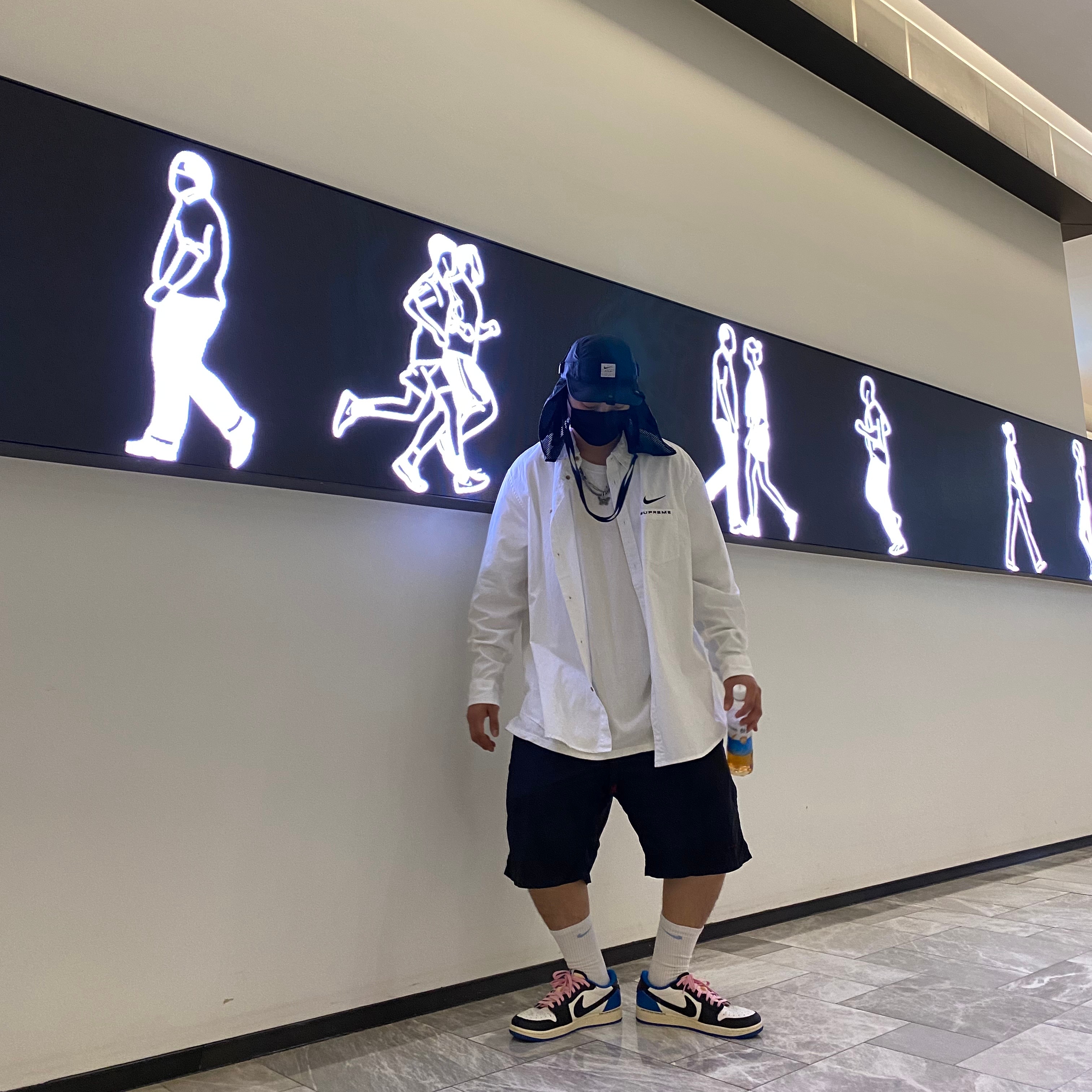 Nike x Matthew M Williams NRG AW84 Cap Black, Supreme x Nike Cotton Twill Shirt White - 21SS 착용 스타일 - 3