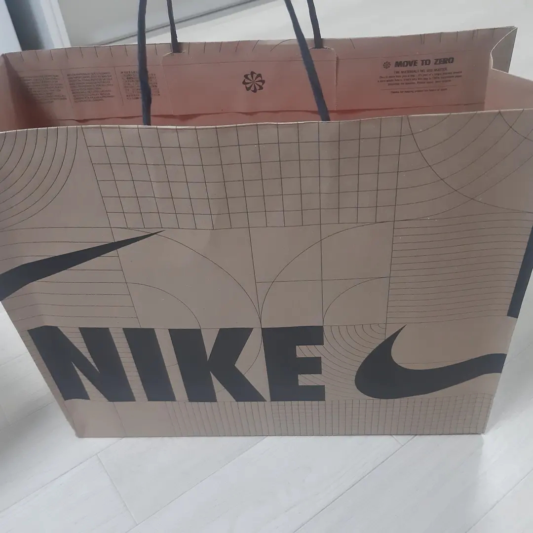 Nike x NBA Dunk Low Retro EMB Nets 착용 스타일 - 2