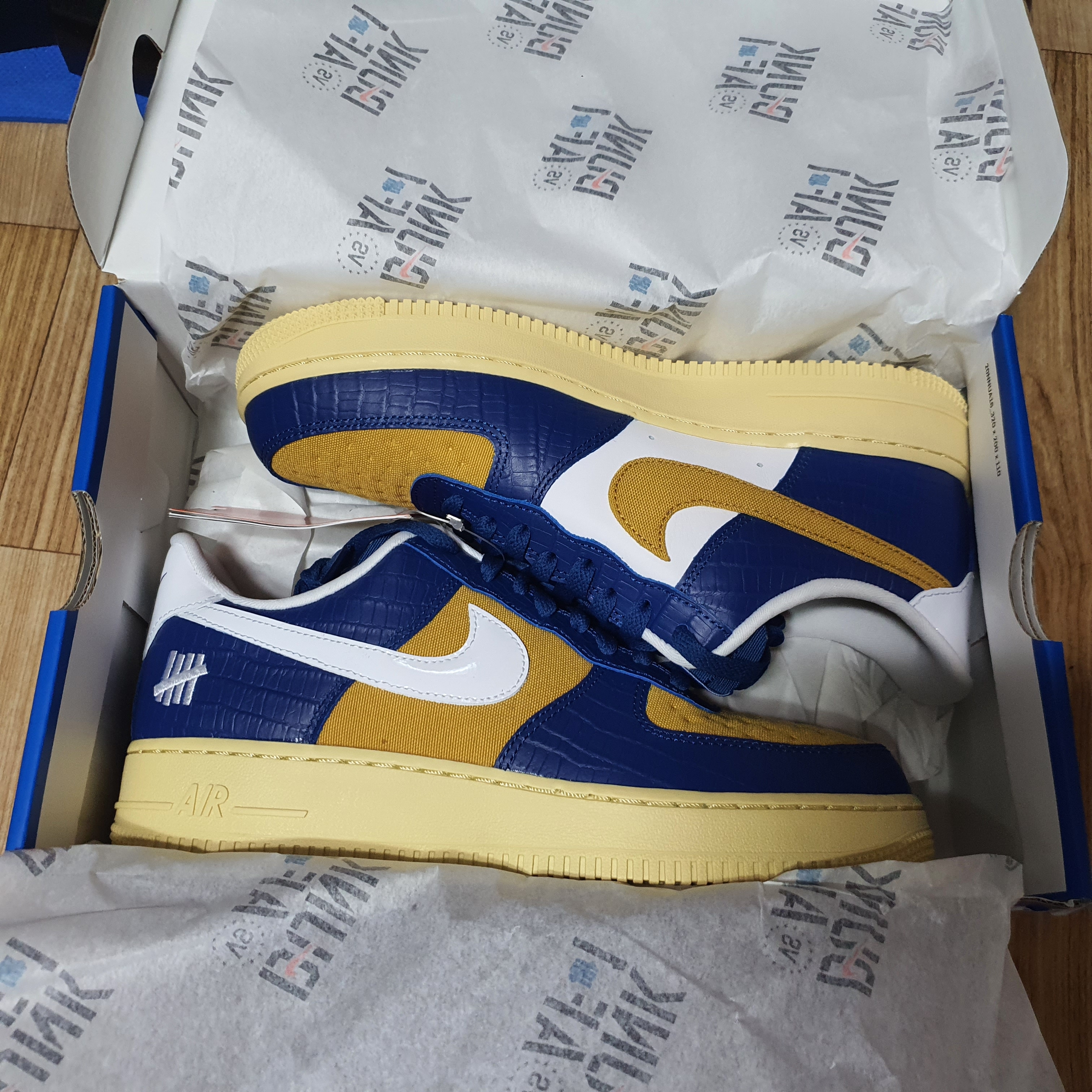 Nike x Undefeated Air Force 1 Low SP 5 On It Court Blue 착용 스타일 - 2