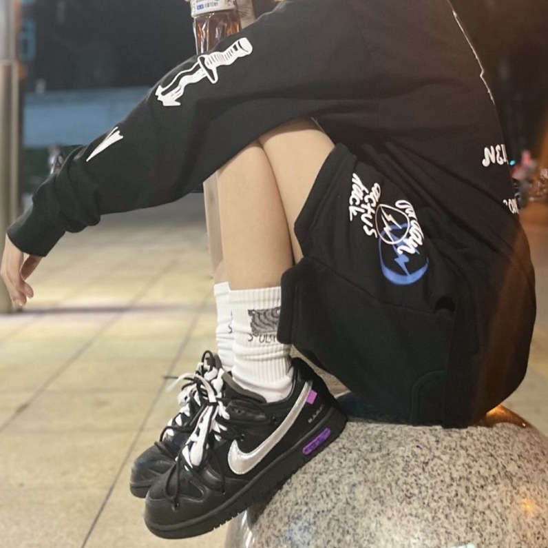 Jordan x Travis Scott x Fragment Shorts Black (DJ0617-010), Nike x Off-White Dunk Low The 50 - Lot 50 착용 스타일 - 3