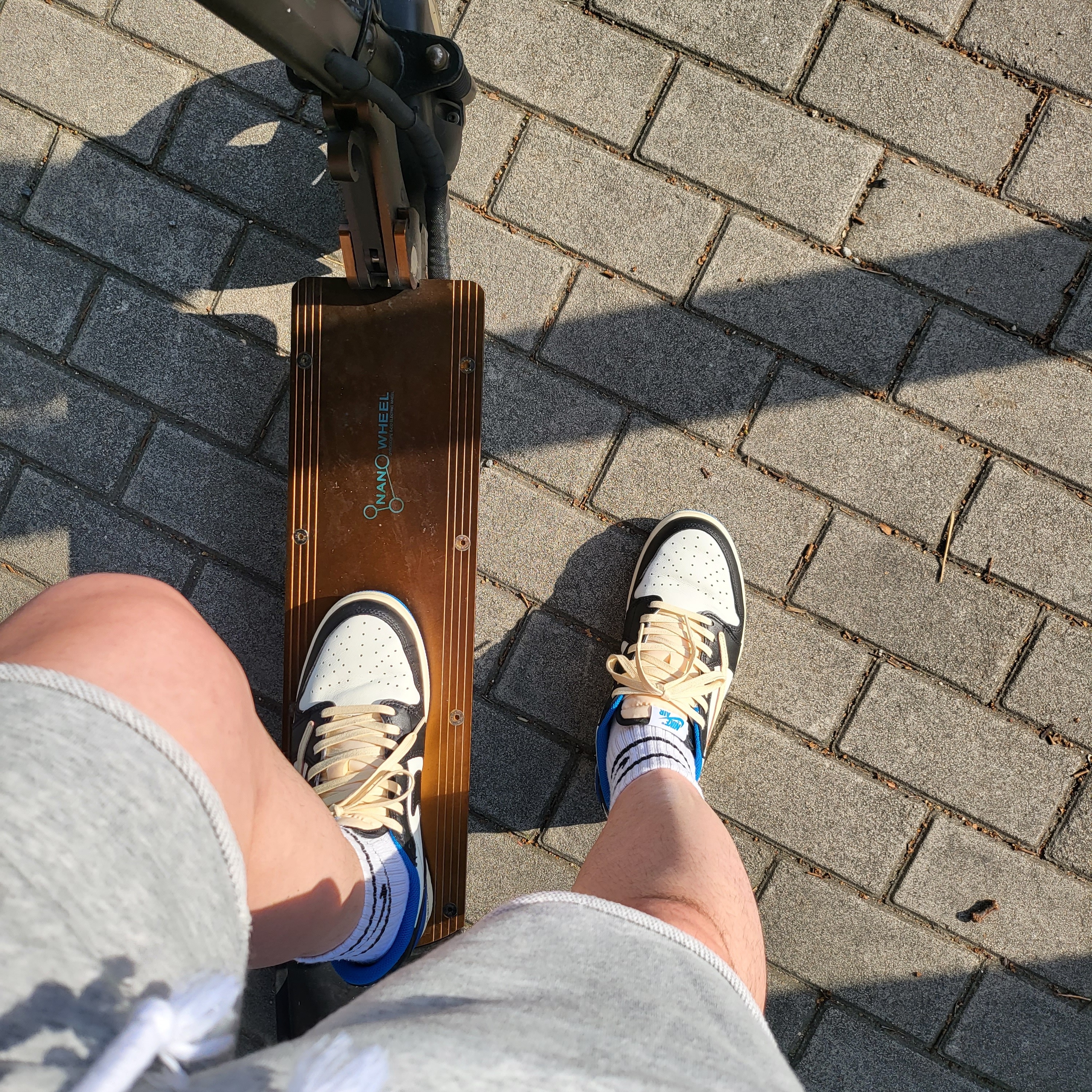 Jordan 1 x Travis Scott x Fragment Retro Low OG SP Military Blue 착용 스타일 - 1
