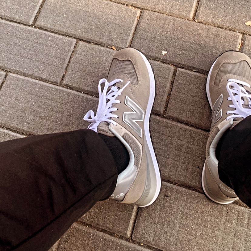 New Balance 574 Grey - D Standard 착용 스타일 - 1
