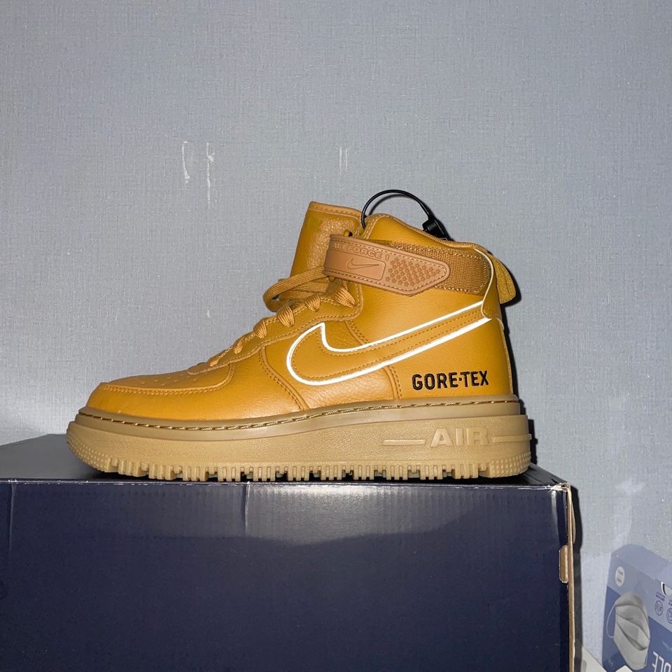Nike Air Force 1 High Gore-Tex Boot Wheat 착용 스타일 - 4