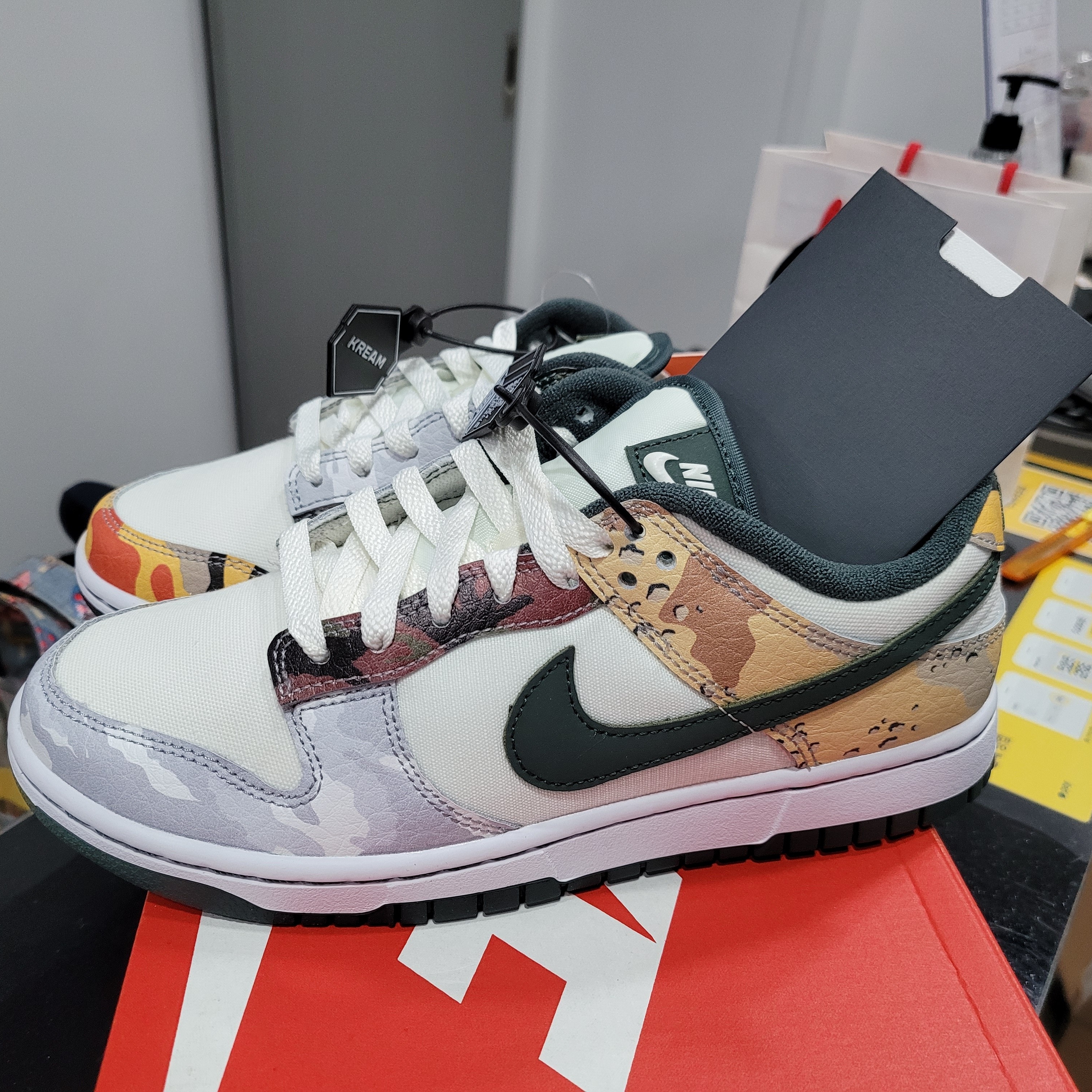 Nike Dunk Low SE Sail Multi Camo 착용 스타일 - 3