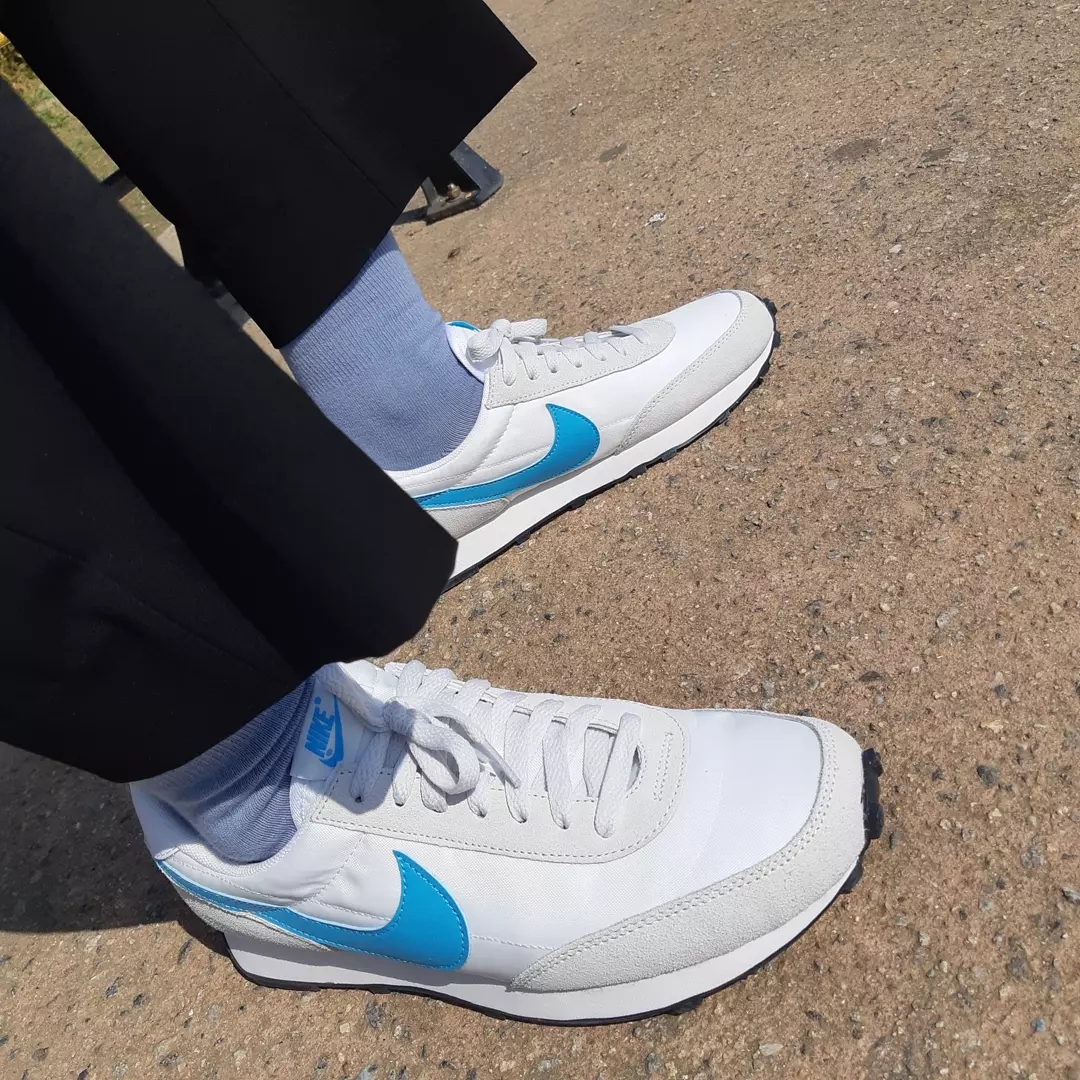 (W) Nike Daybreak Vast Grey 착용 스타일 - 1