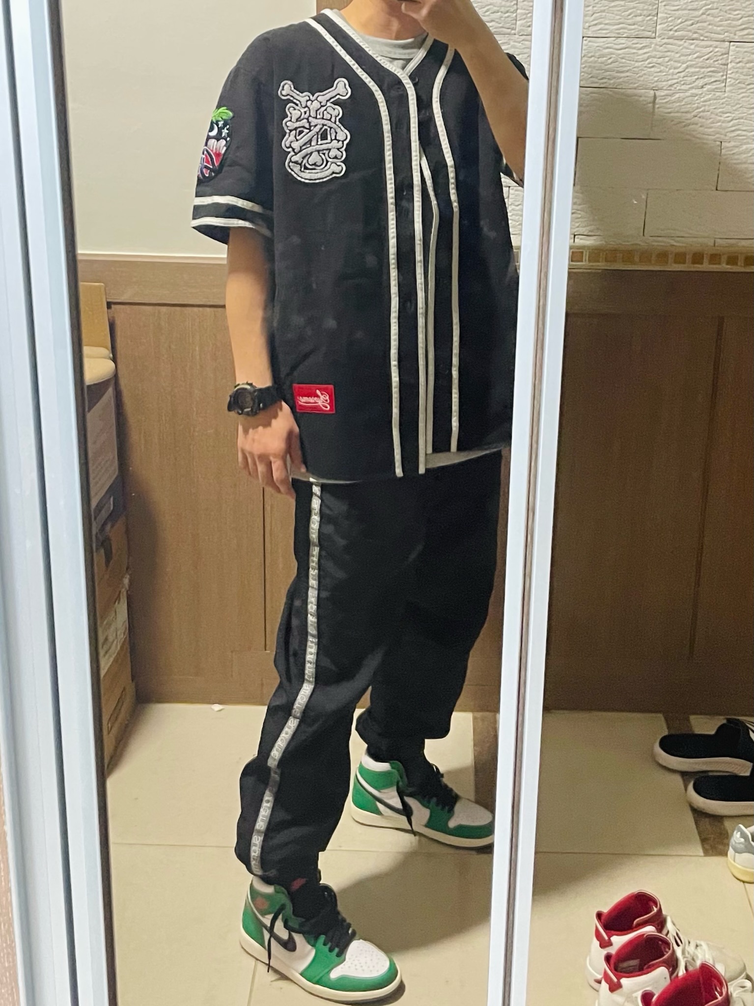 Supreme Patches Denim Baseball Jersey Black - 21SS, (W) Jordan 1 Retro High OG Lucky Green 착용 스타일 - 4