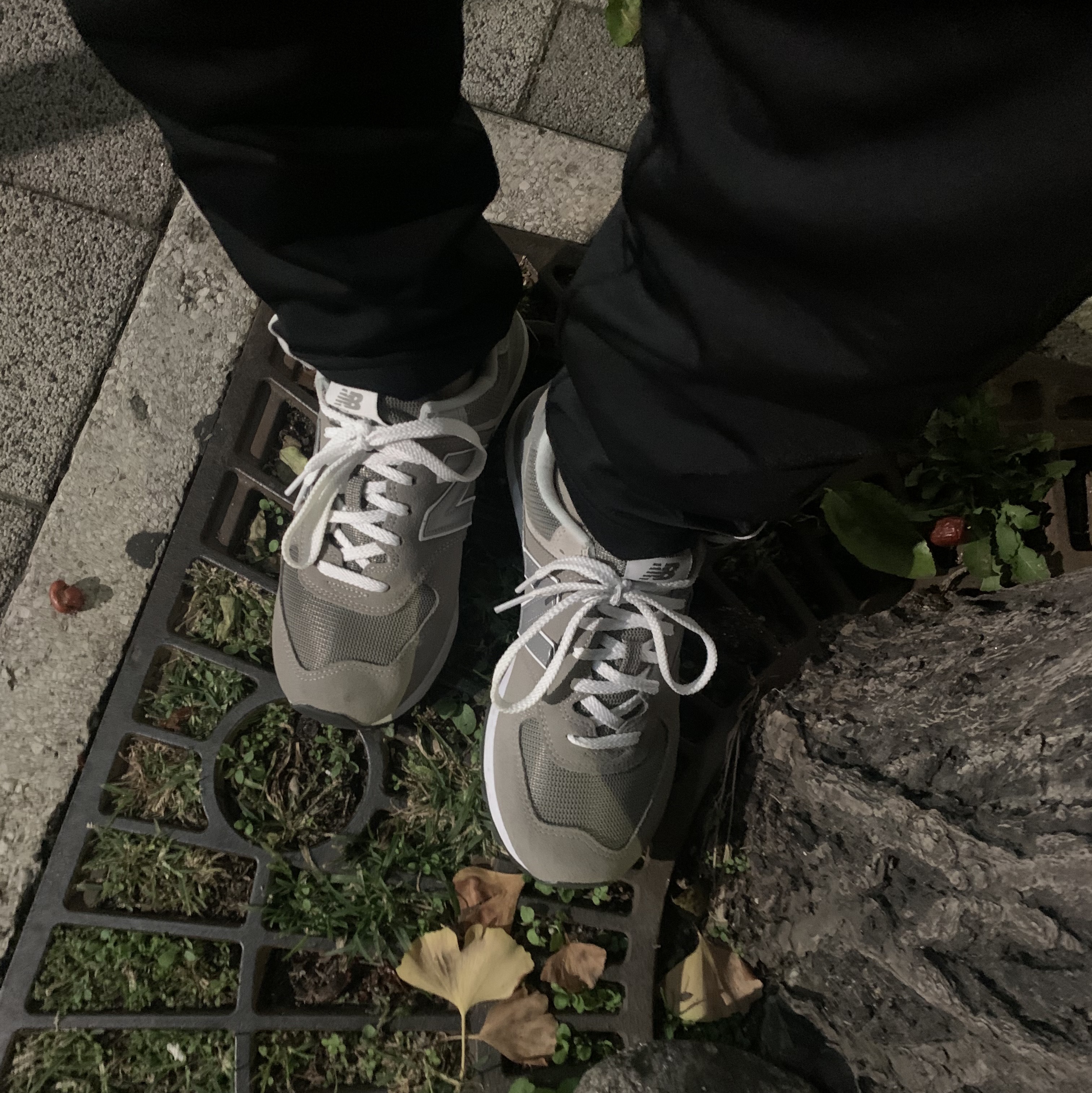 New Balance 574 Grey - D Standard 착용 스타일 - 4