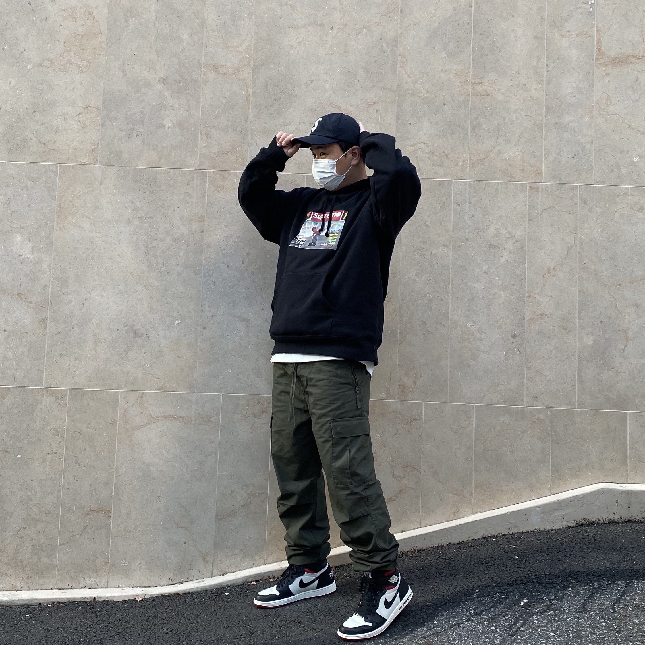 Jordan 1 Retro High Not for Resale Varsity Red, Supreme x Thrasher Hooded Sweatshirt Black - 21FW 착용 스타일 - 1