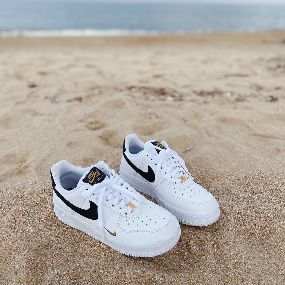 (W) Nike Air Force 1 '07 Essential White Black 착용 스타일