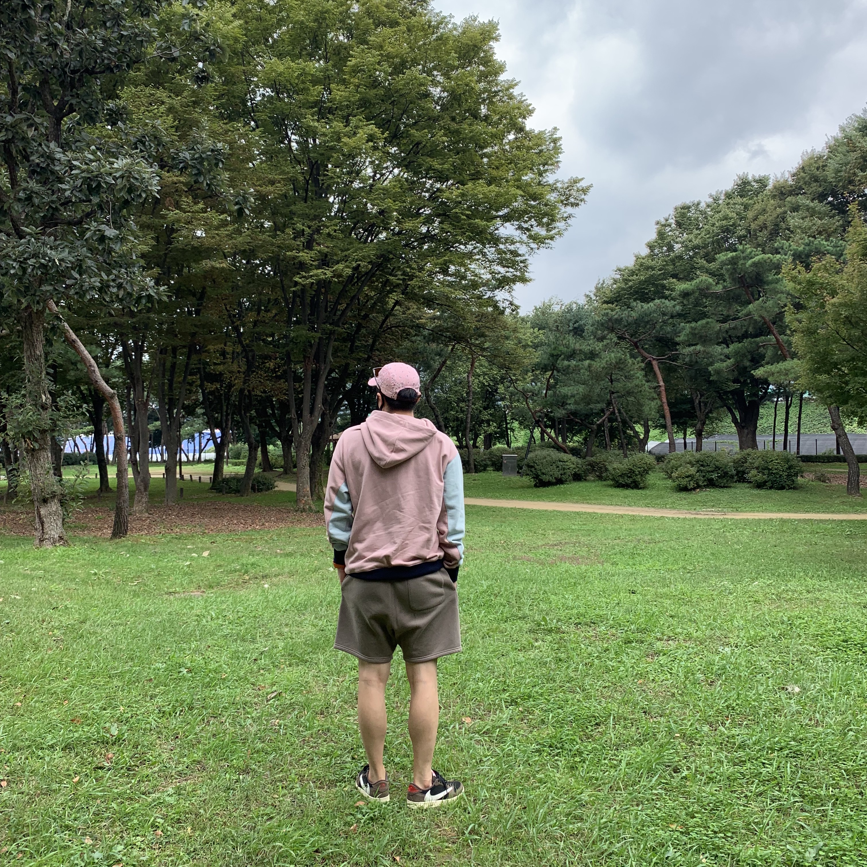 Supreme Bandana Camp Cap Pink - 21SS, Jordan 1 x Travis Scott Retro Low OG SP Mocha 착용 스타일