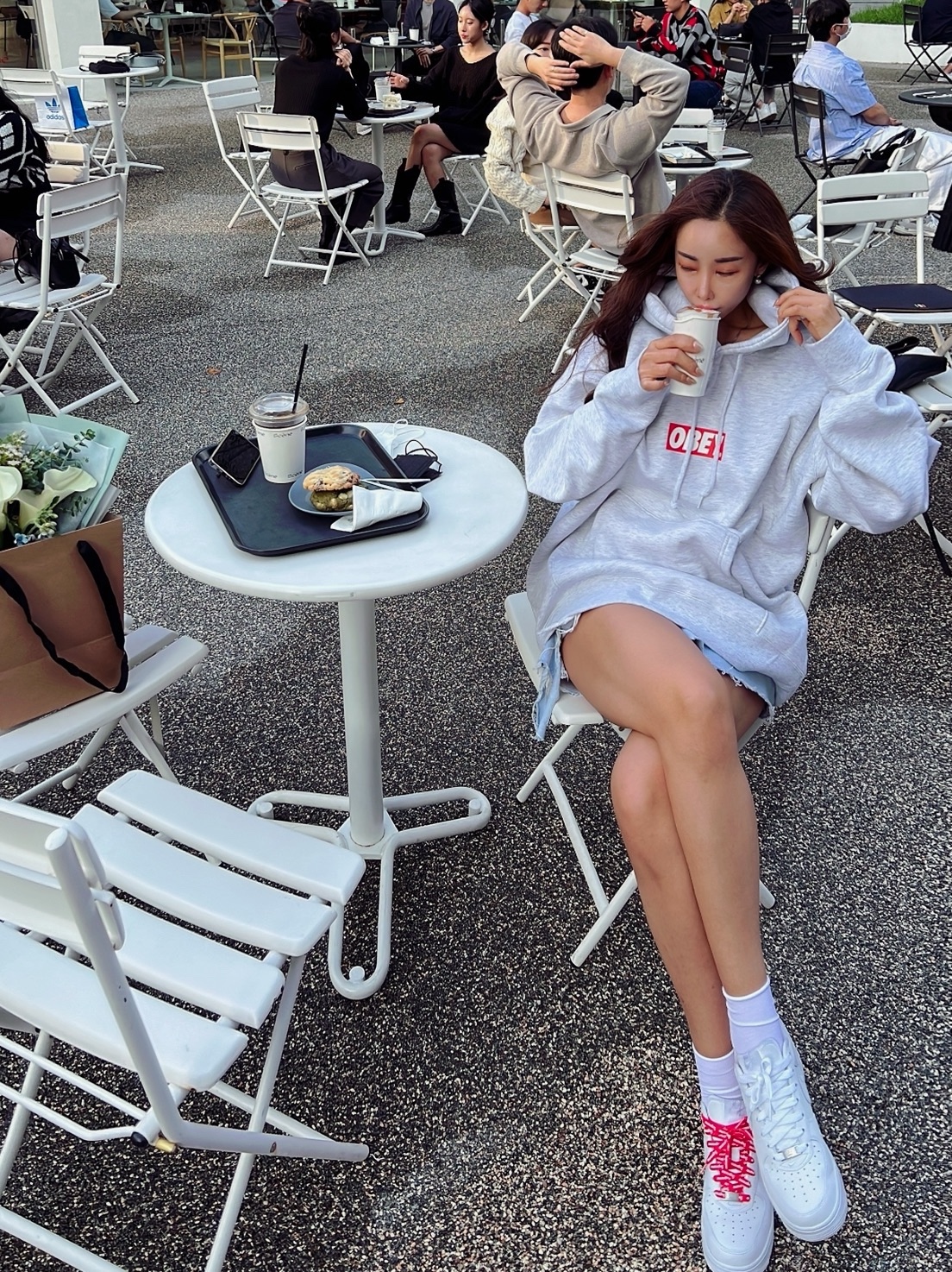 Nike x Supreme Air Force 1 Low White 착용 스타일 - 1