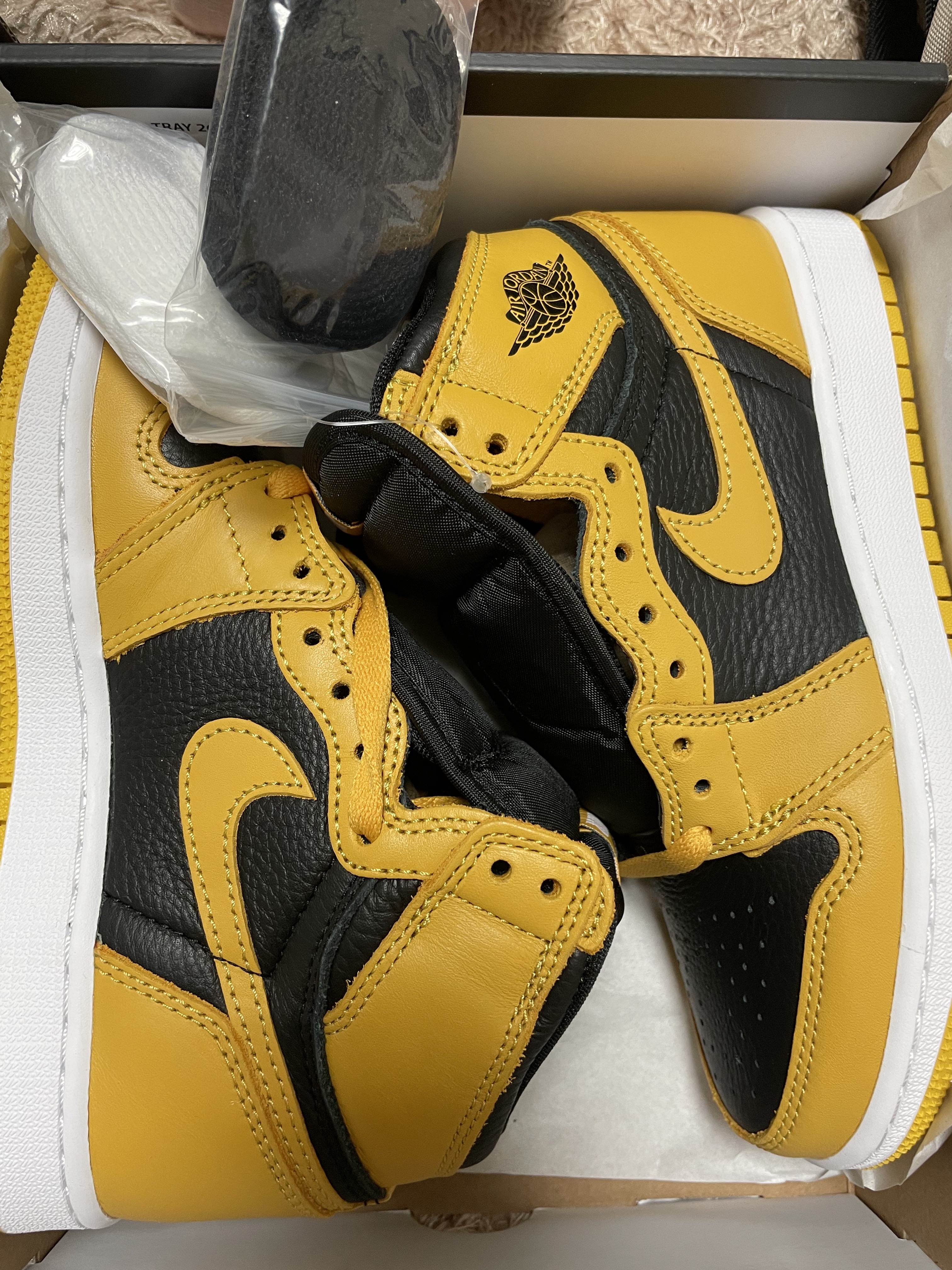 (GS) Jordan 1 Retro High OG Pollen 착용 스타일