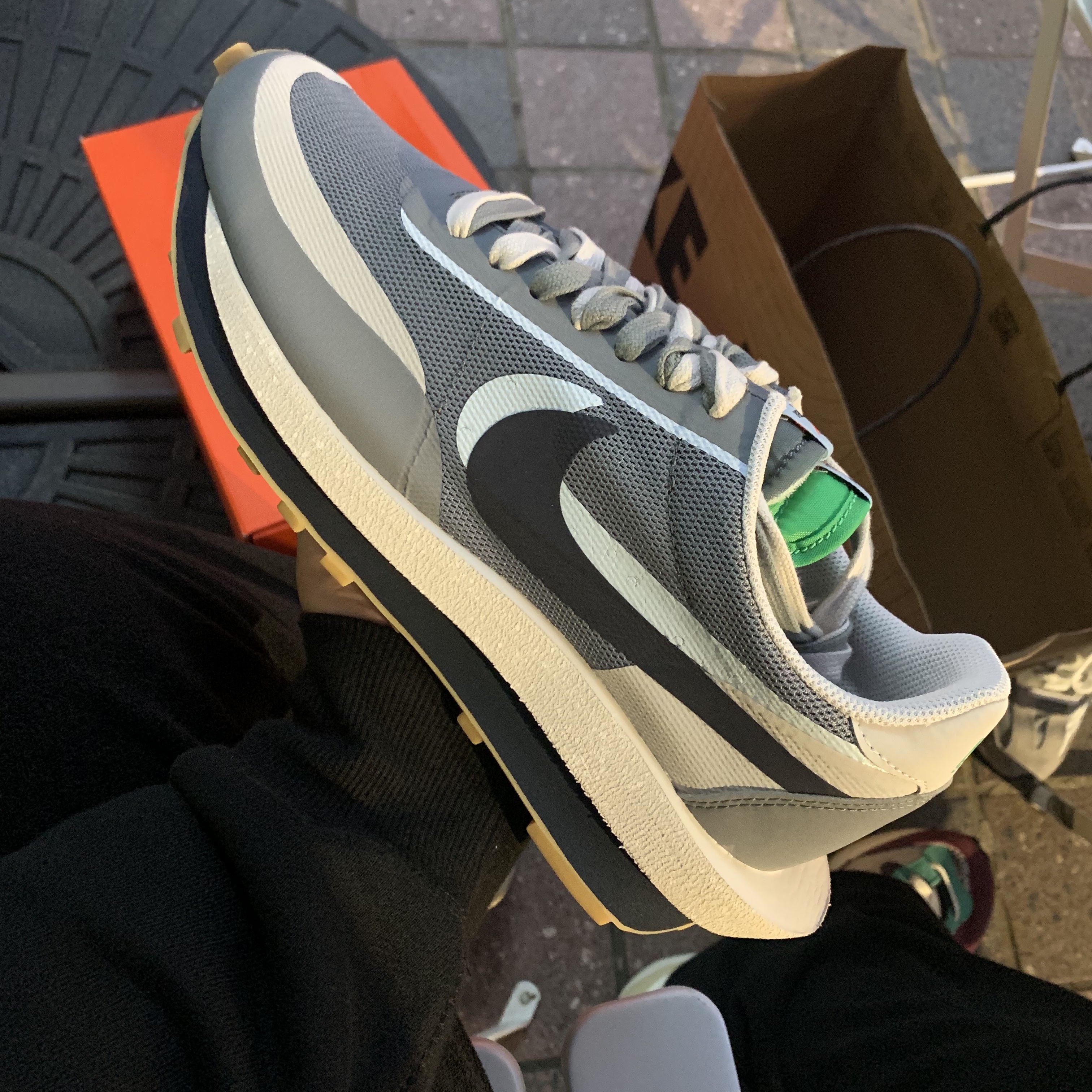 Nike x Sacai x Clot LDWaffle Cool Grey 착용 스타일