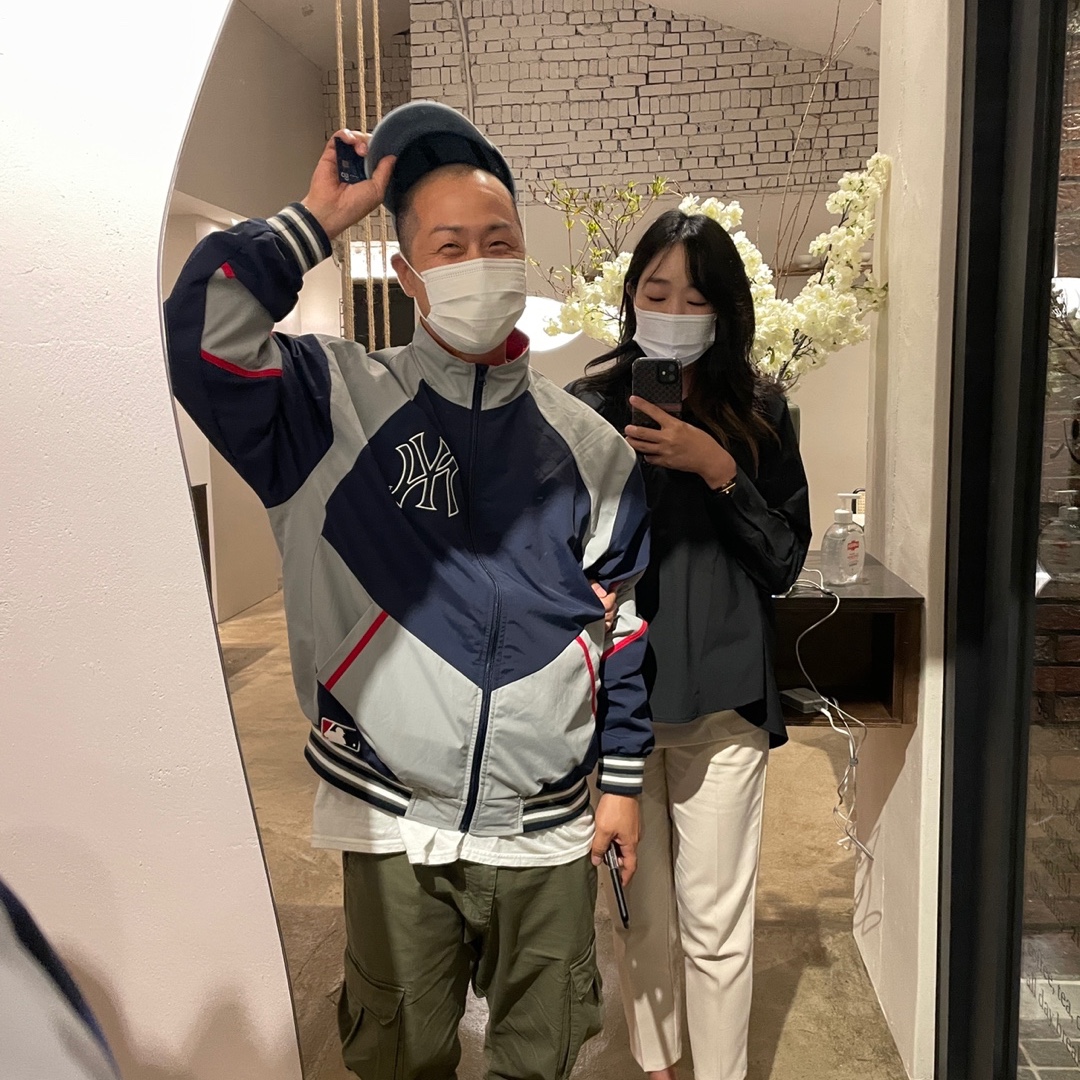 Supreme x New York Yankees Track Jacket Navy - 21FW, Nike x Supreme Air Force 1 Low White 착용 스타일 - 1