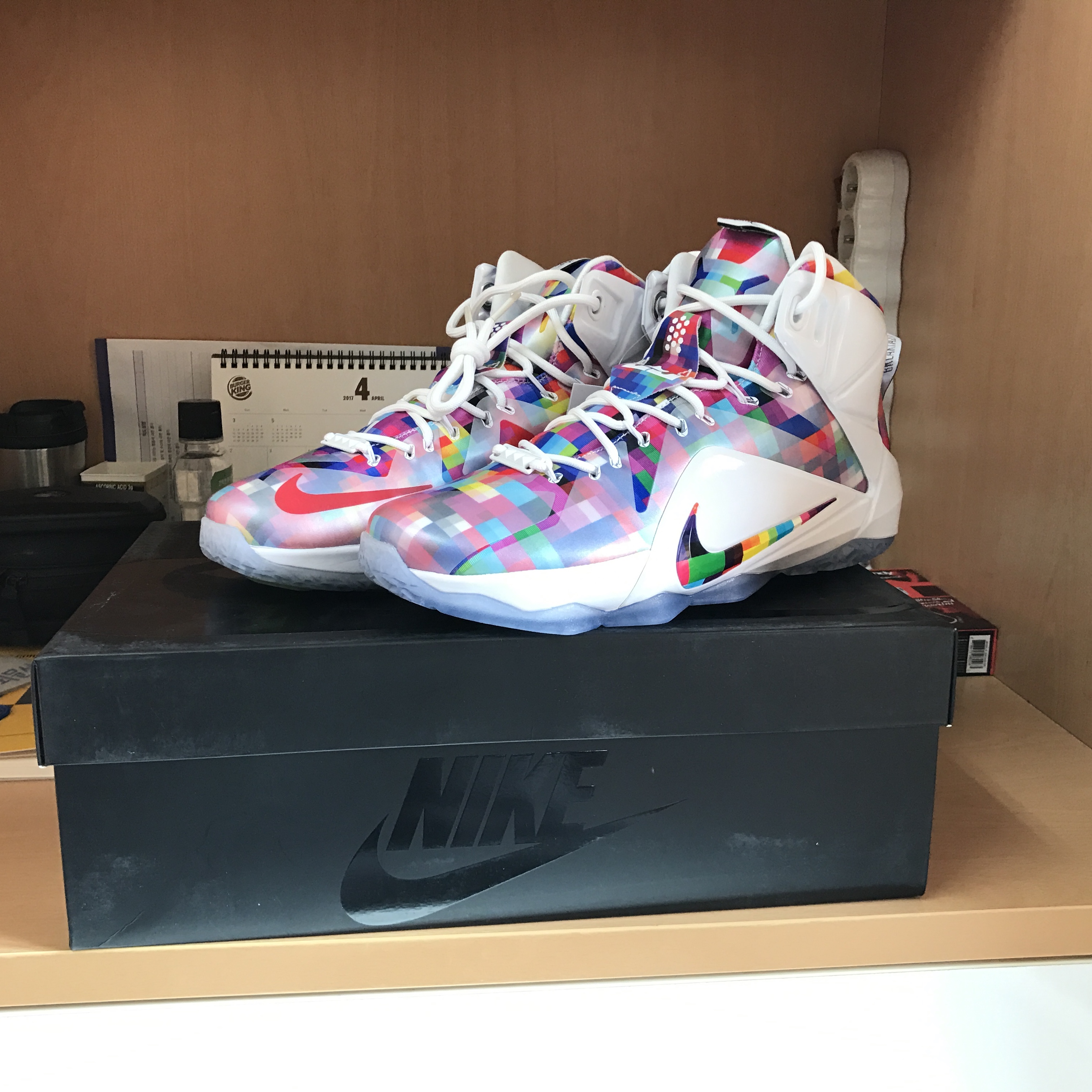 Nike LeBron 12 EXT Prism 착용 스타일