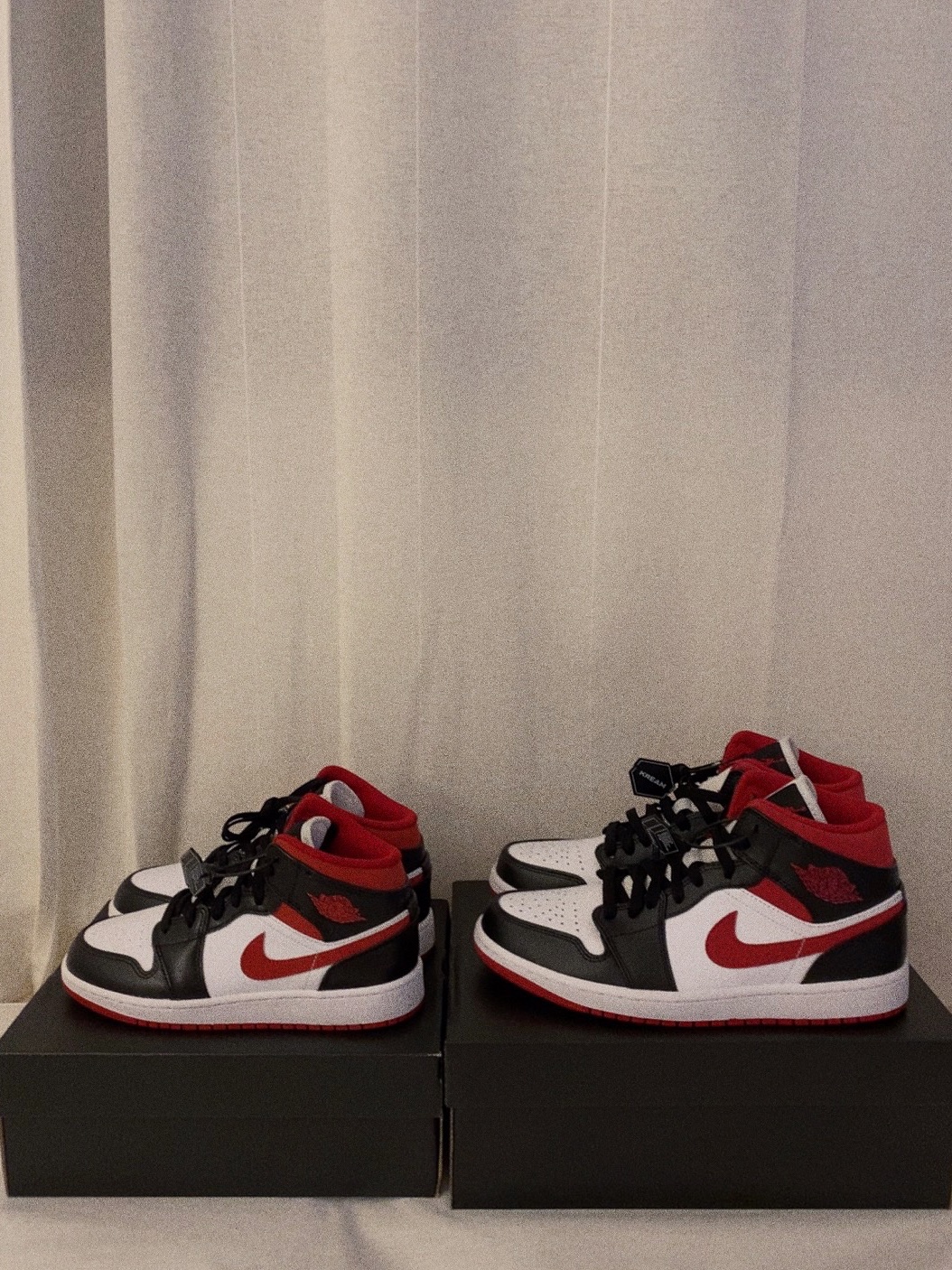 (GS) Jordan 1 Mid Gym Red Black White, Jordan 1 Mid Gym Red Black White 착용 스타일 - 4