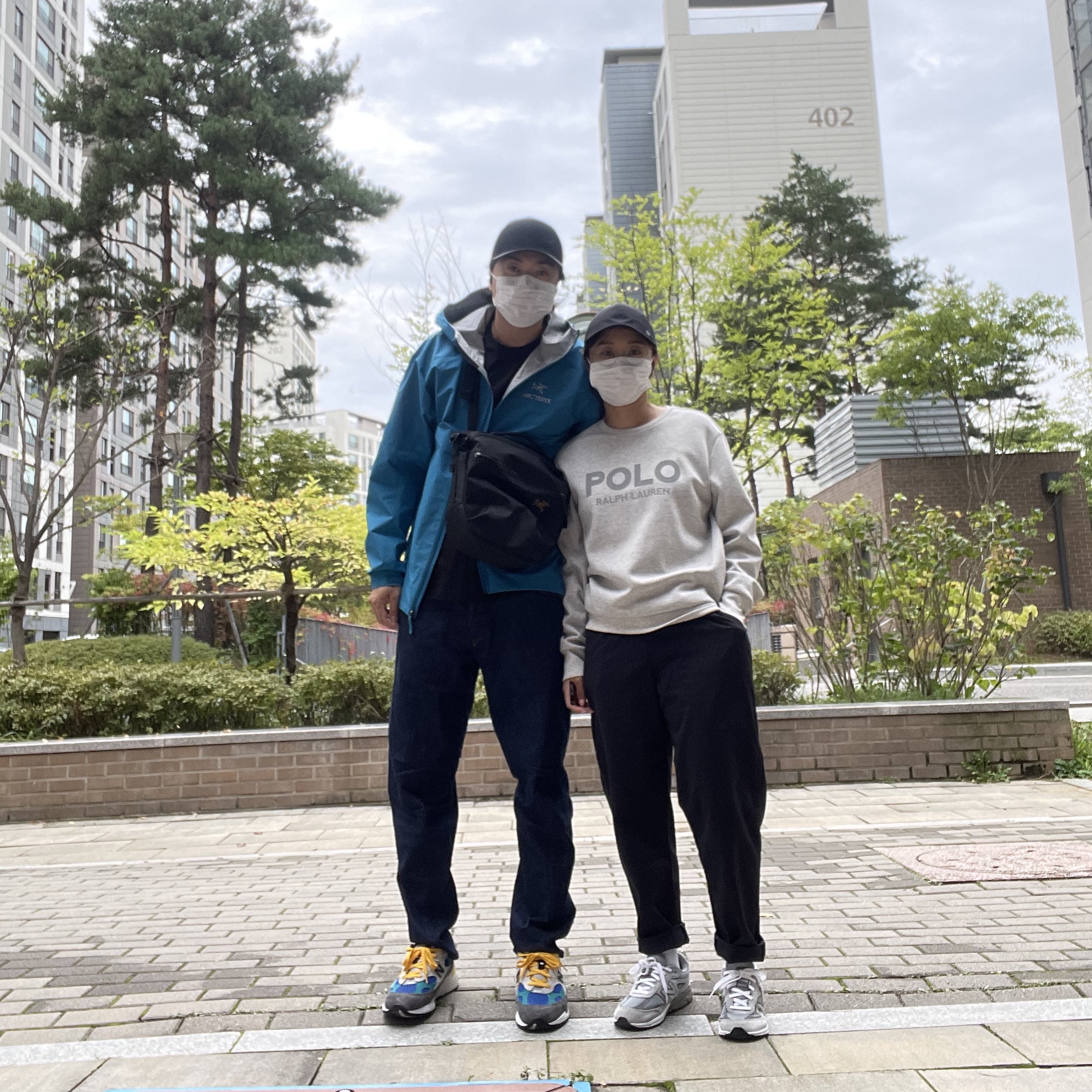 New Balance x Billy's 992 Made in USA Grey Blue Teal, New Balance 990v4 Made in USA Grey - D Standard 착용 스타일