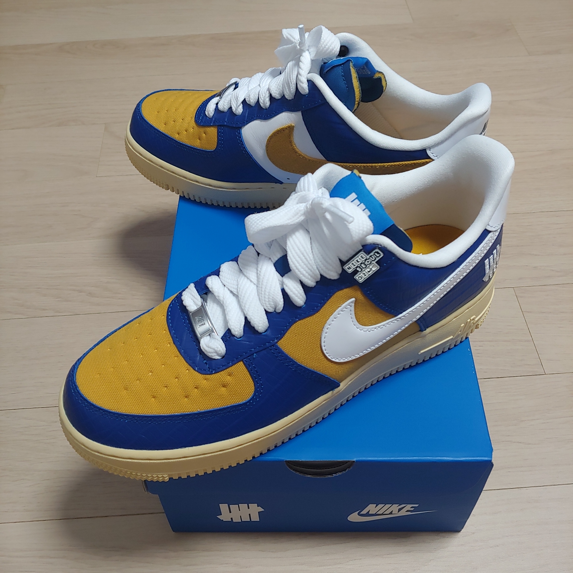Nike x Undefeated Air Force 1 Low SP 5 On It Court Blue 착용 스타일 - 2