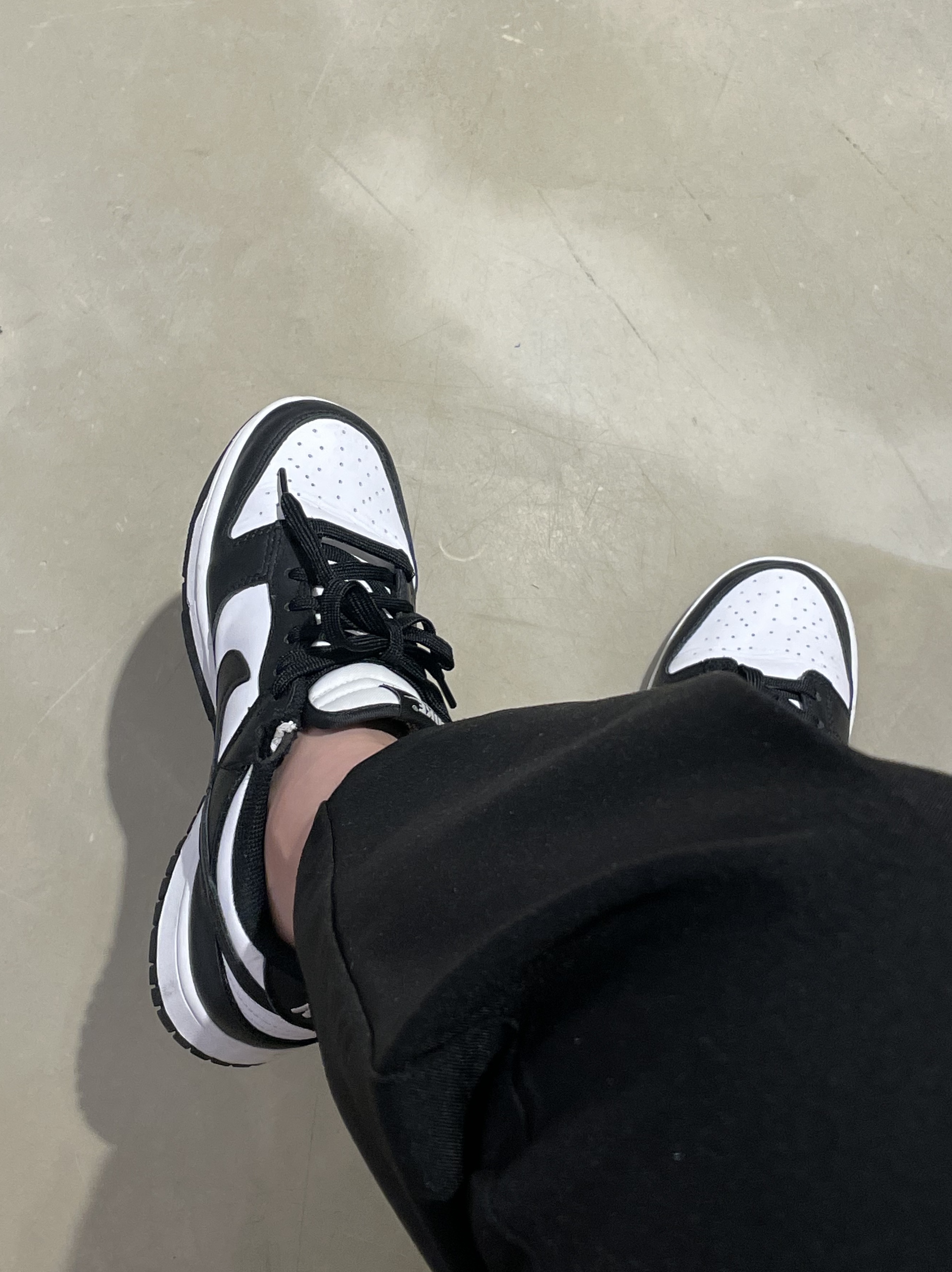 Nike Dunk Low Retro Black, (W) Nike Dunk Low Black 착용 스타일 - 2