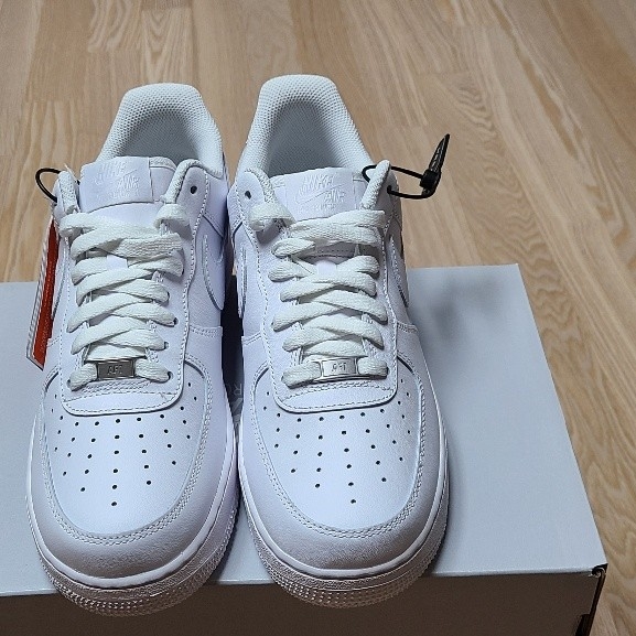Nike Air Force 1 '07 Low White 착용 스타일 - 2