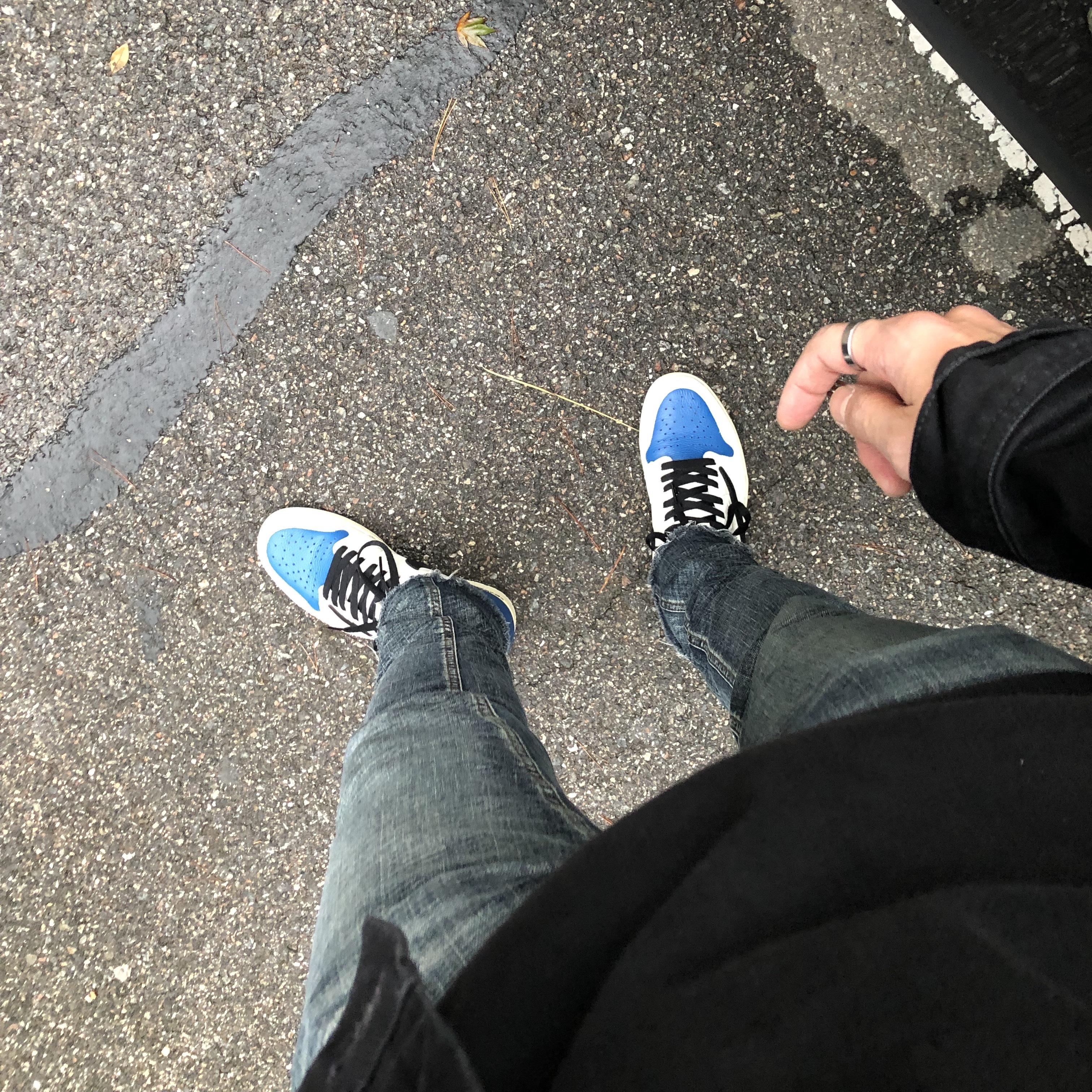 Jordan 1 x Travis Scott x Fragment Retro High OG SP Military Blue 착용 스타일