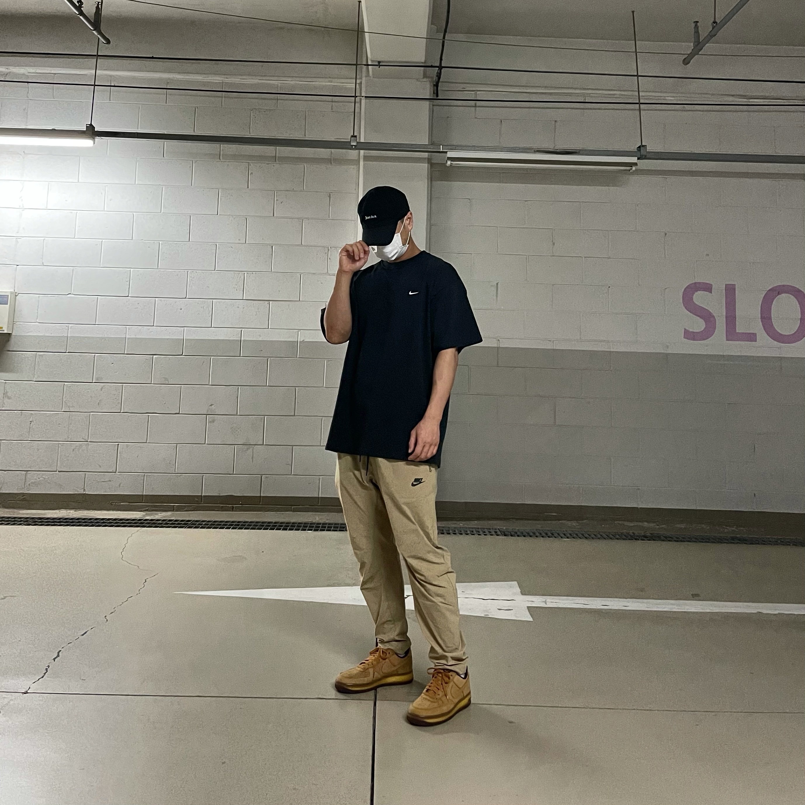 Nike Air Force 1 Low Retro SP Wheat Mocha, Nike NRG Swoosh T-Shirt Black - US/EU 착용 스타일