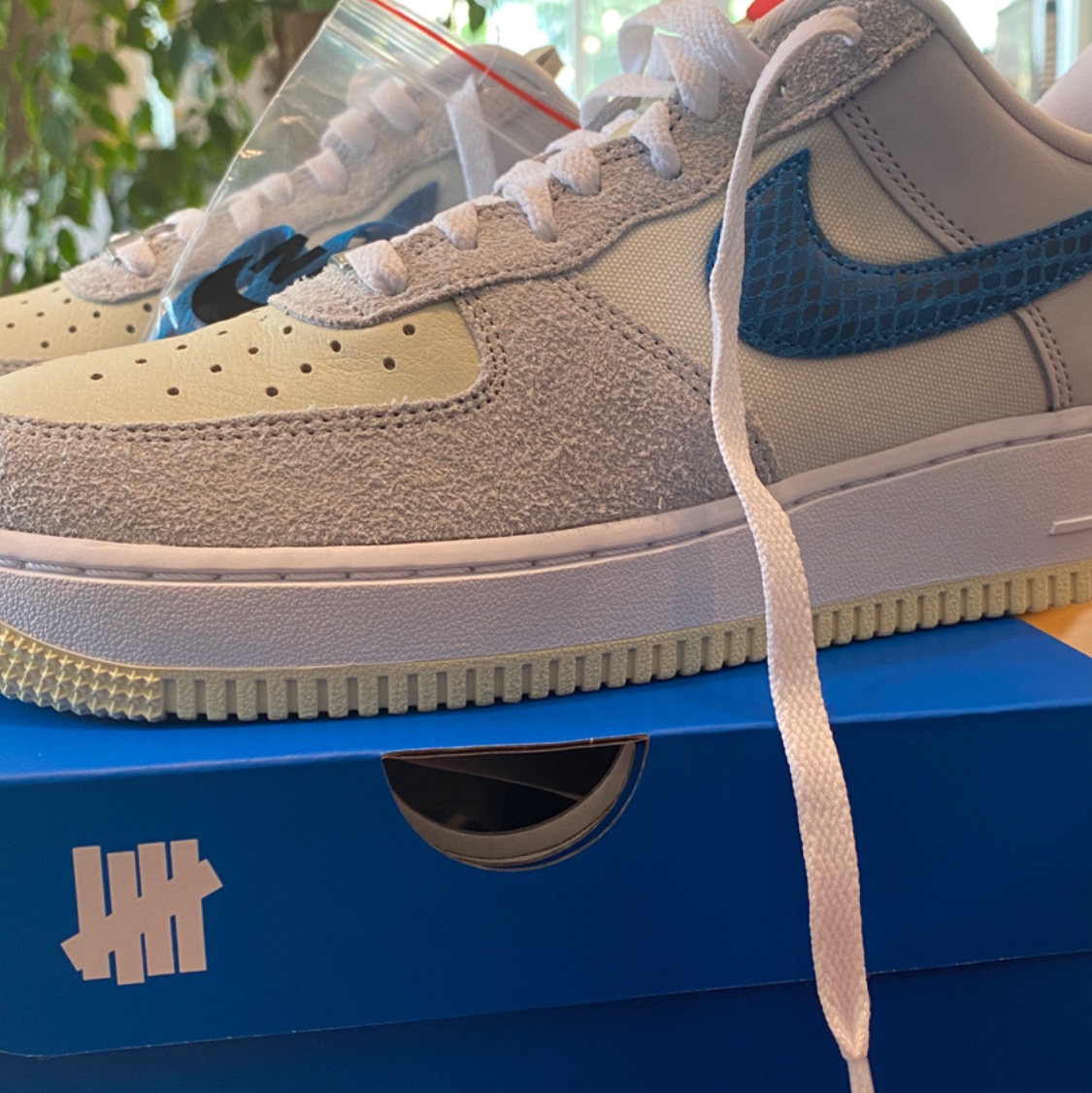 Nike x Undefeated Air Force 1 Low SP 5 On It 착용 스타일