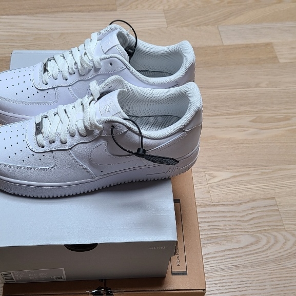 Nike Air Force 1 '07 Low White 착용 스타일 - 1