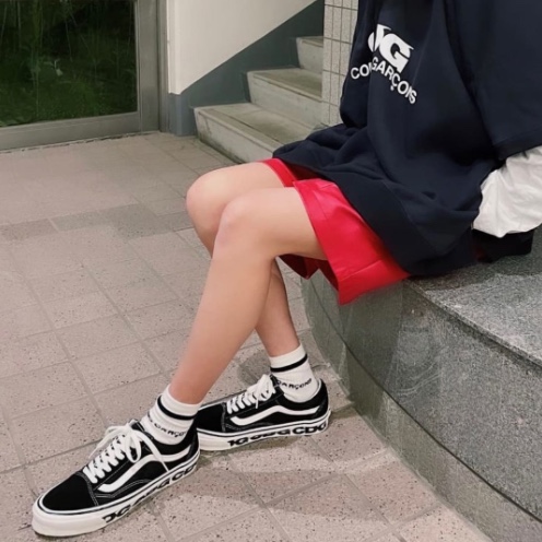 Vans Vault x CDG OG Old Skool LX Side Wall 착용 스타일 - 1