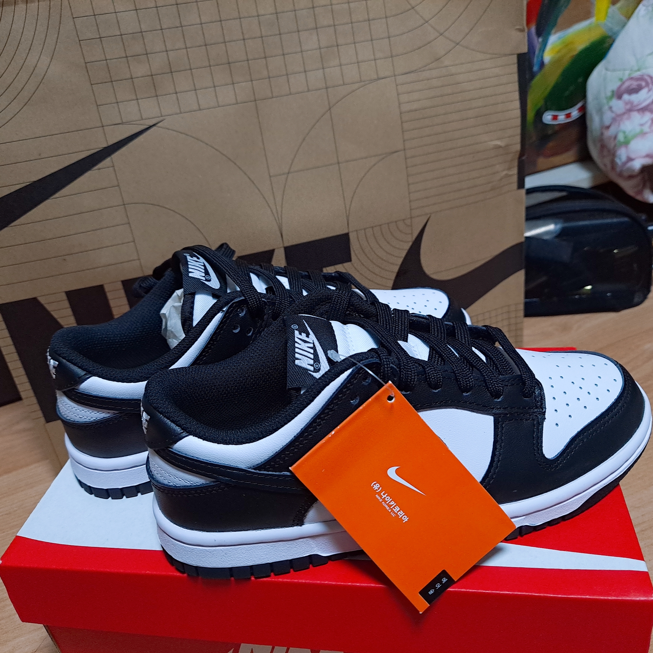 (W) Nike Dunk Low Black 착용 스타일