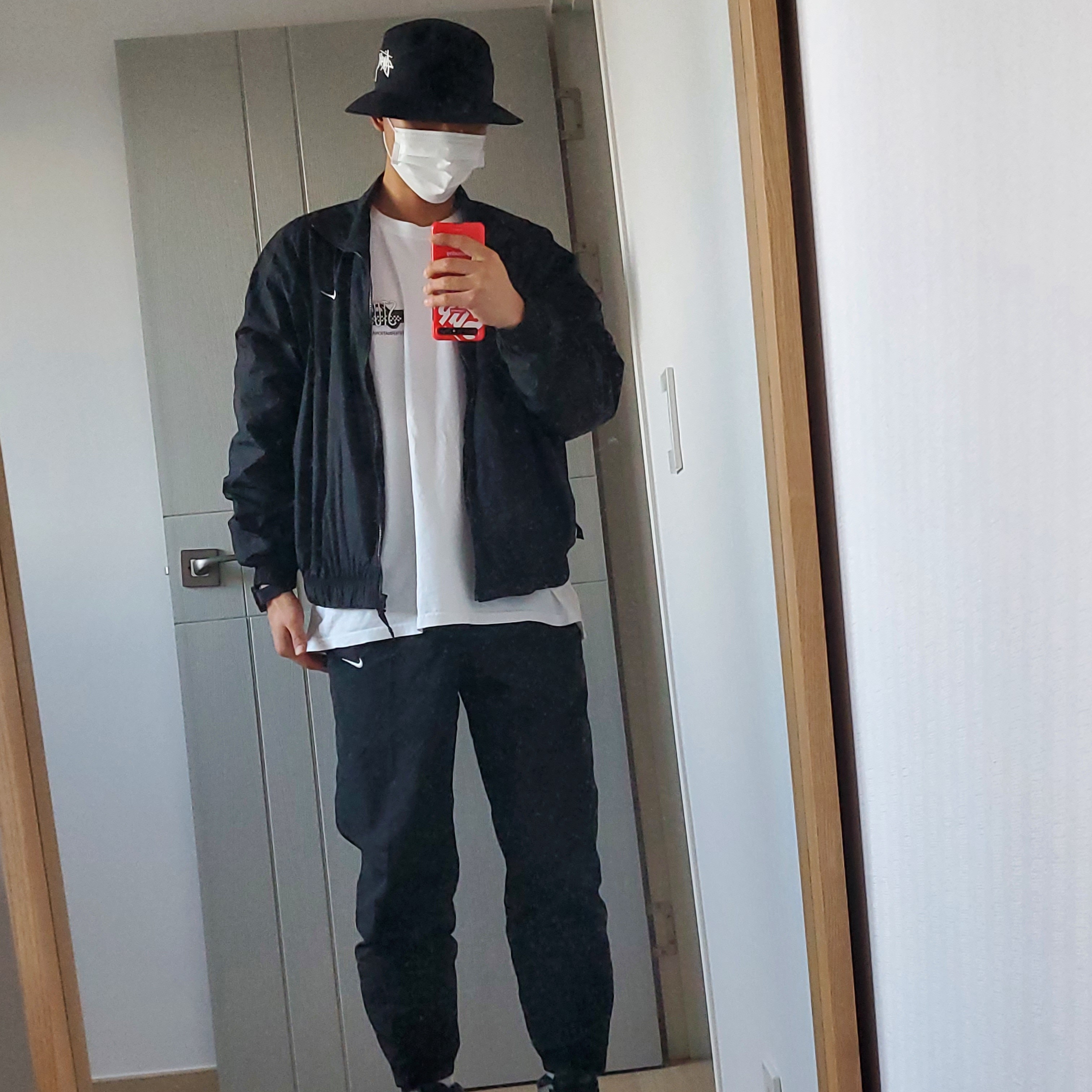 Nike M NRG Solo Swoosh Track Jacket Black - Asia, Nike M NRG Solo Swoosh Track Pants Black - Asia 착용 스타일 - 2