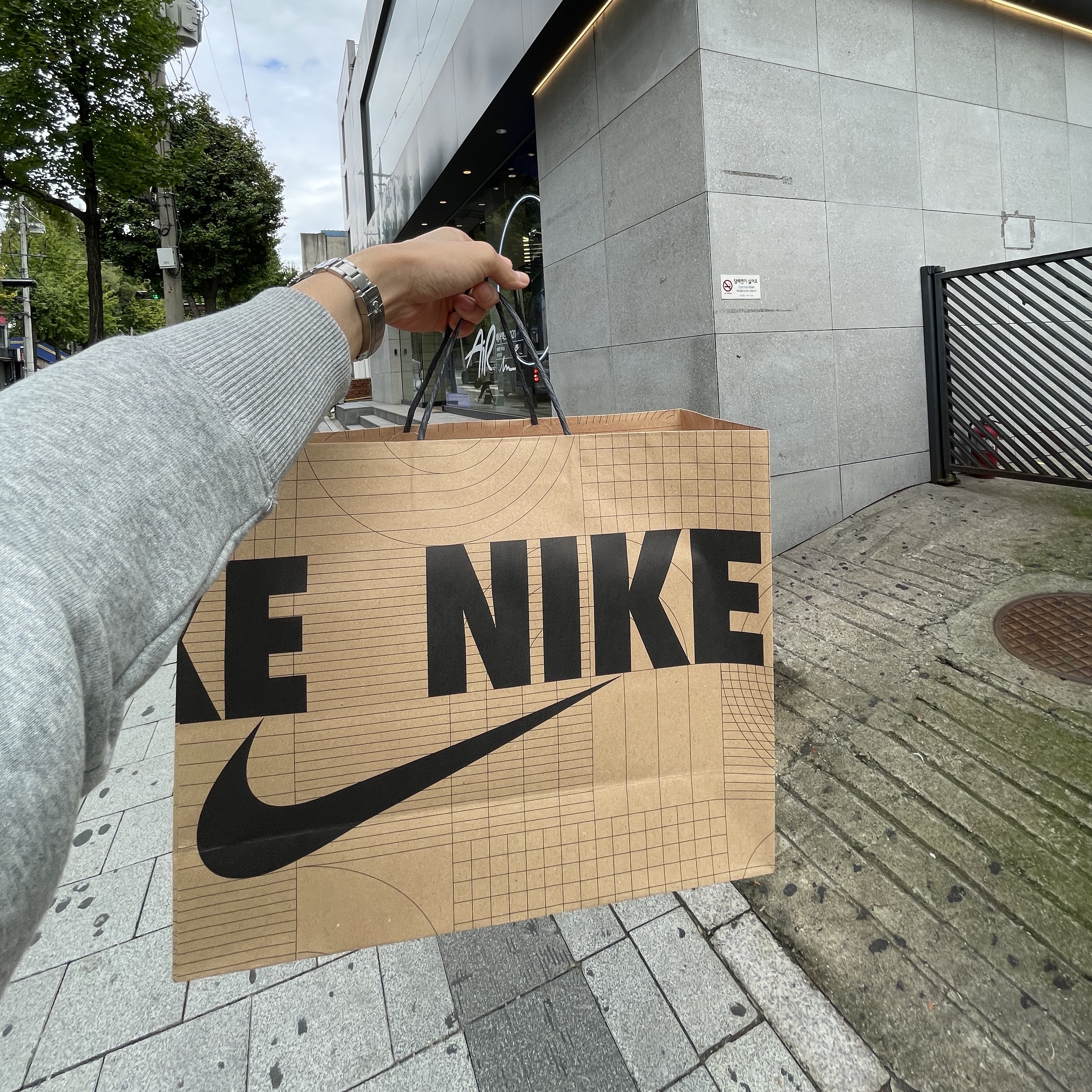 Nike x Sacai x Clot LDWaffle Cool Grey 착용 스타일 - 2