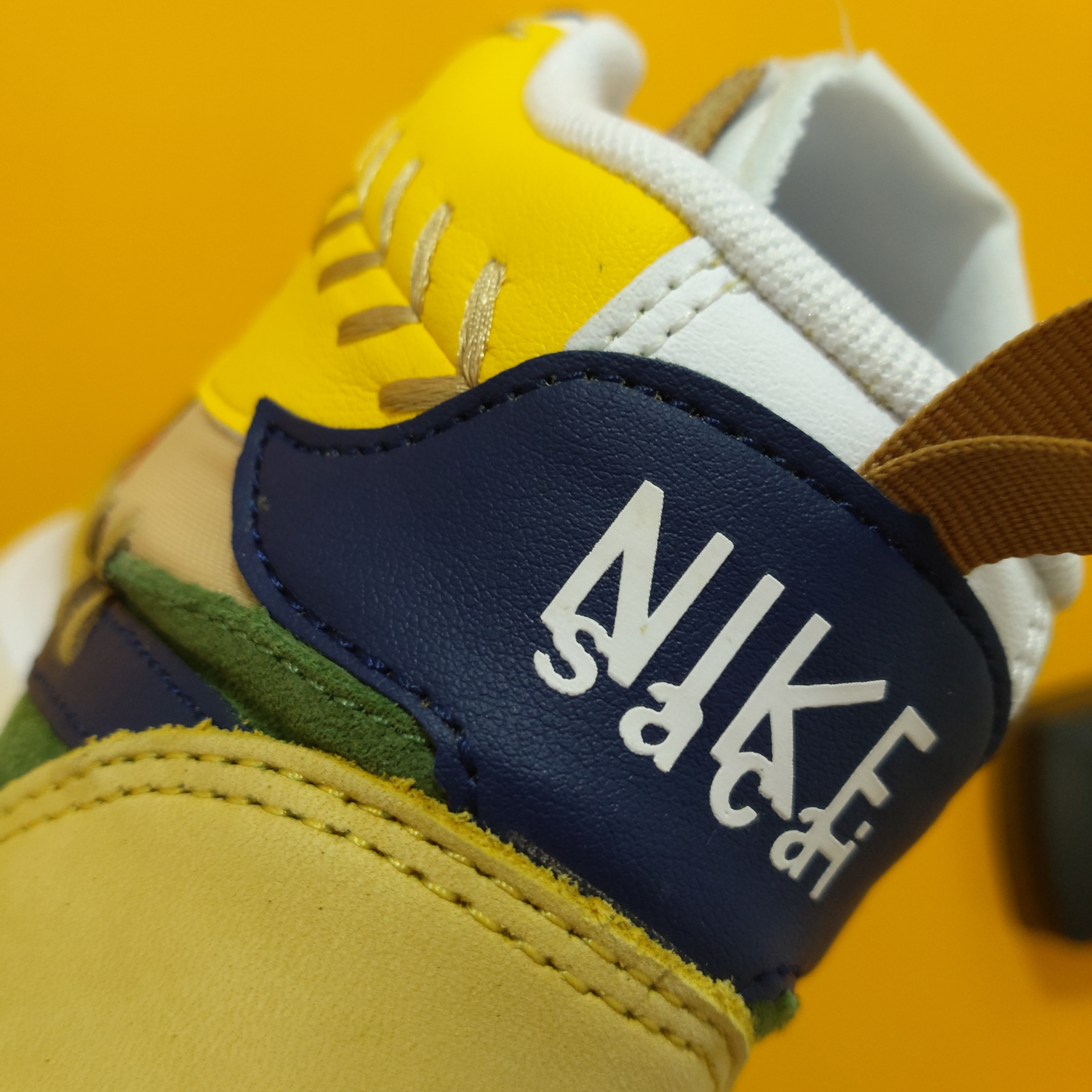 Nike x Sacai x Jean Paul Gaultier VaporWaffle Sesame Blue Void 착용 스타일 - 3