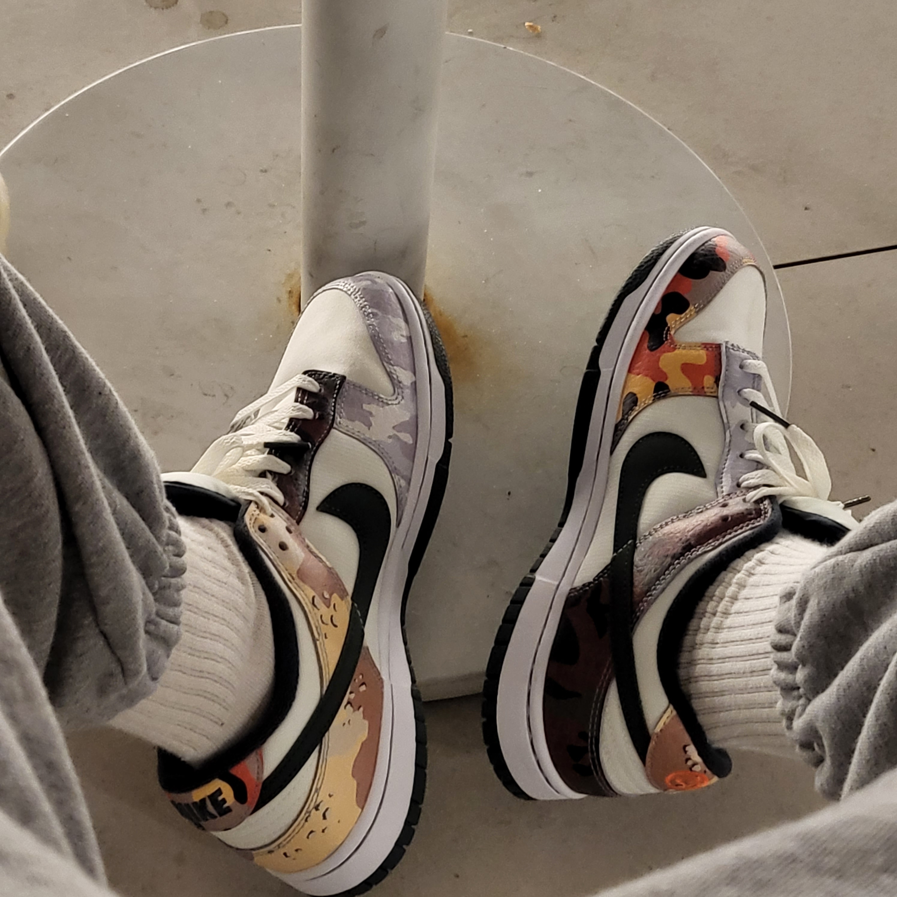 Nike Dunk Low SE Sail Multi Camo 착용 스타일