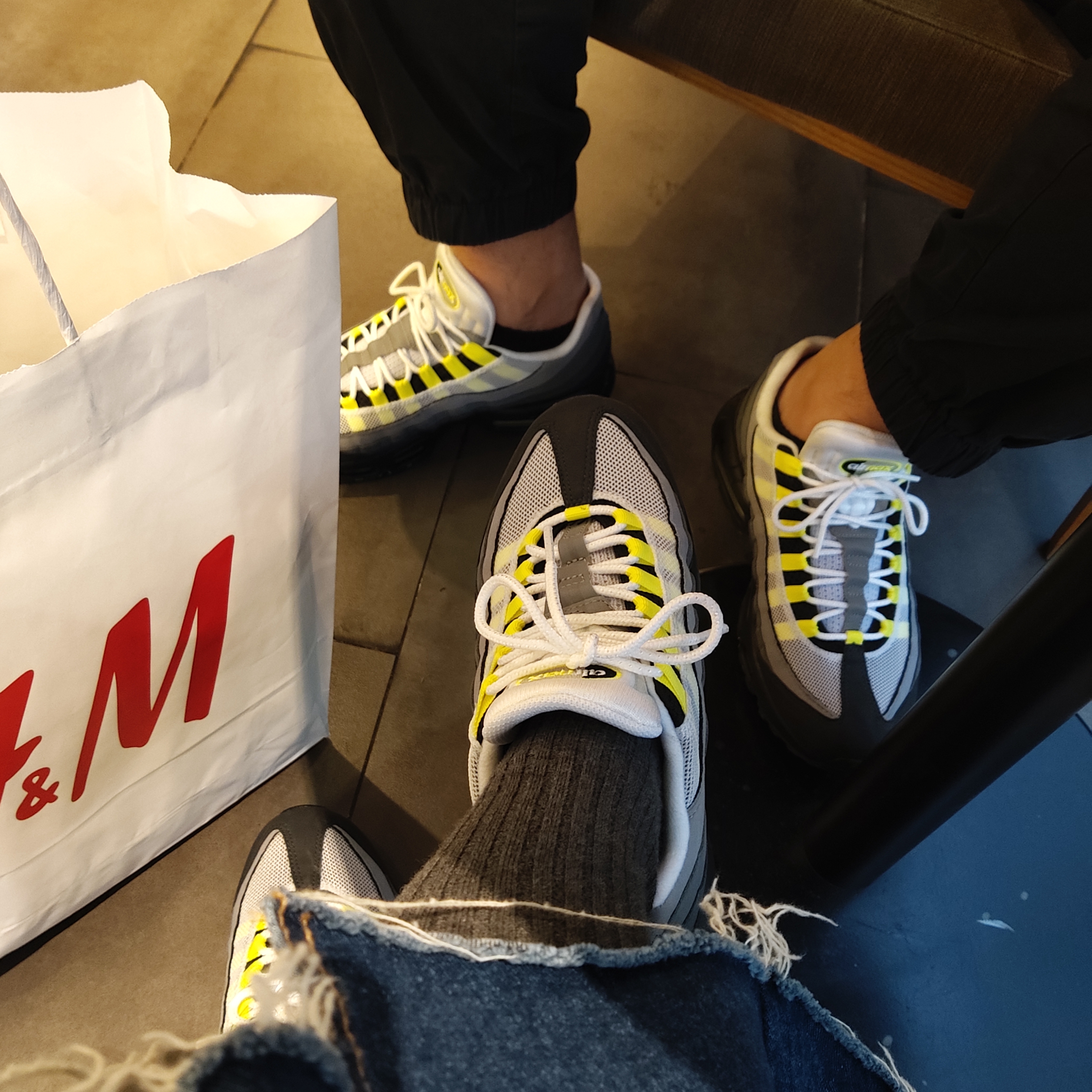 Nike Air Max 95 OG Neon Yellow 2020, (GS) Nike Air Max 95 OG Neon Yellow 2020 착용 스타일