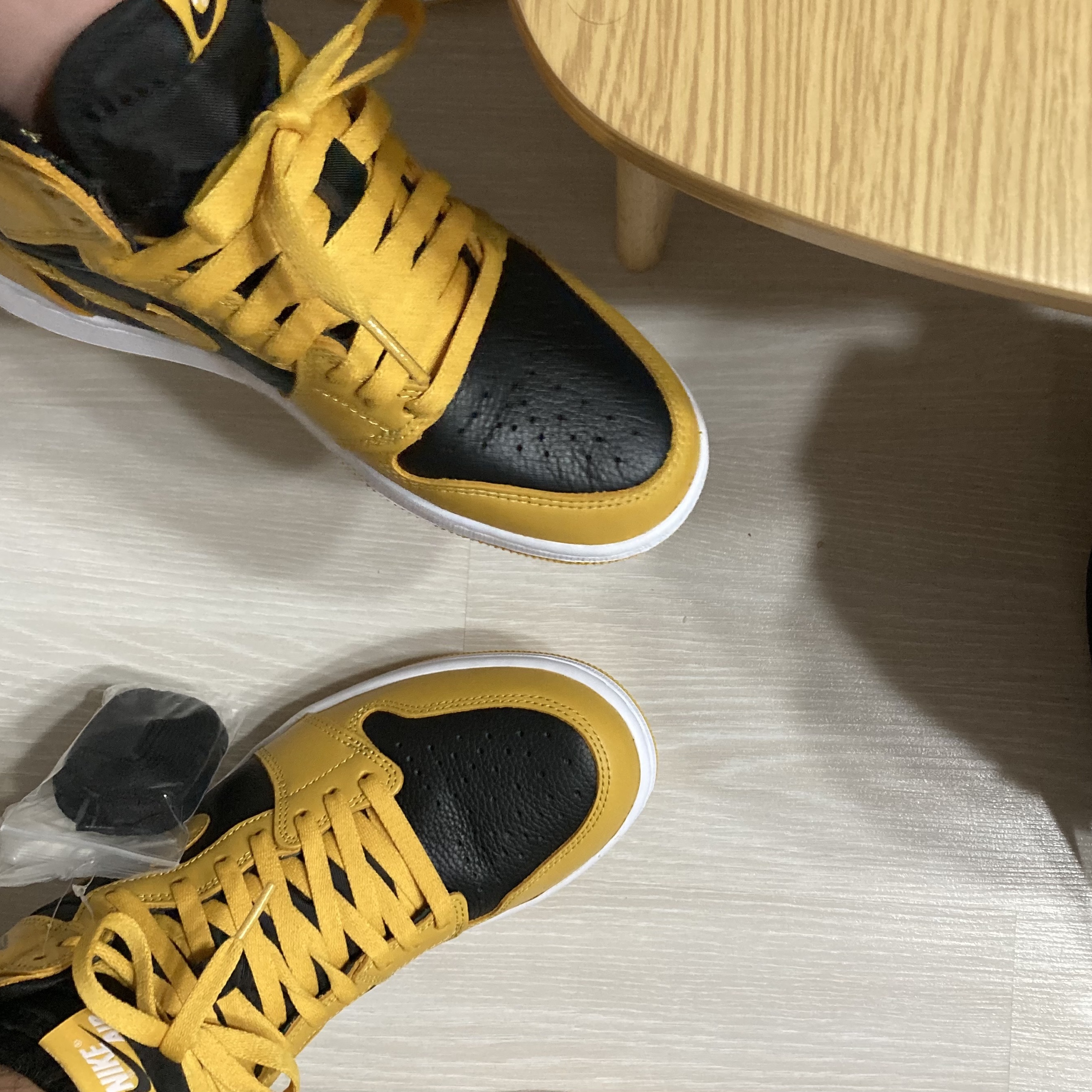 Jordan 1 Retro High OG Pollen, (GS) Jordan 1 Retro High OG Pollen 착용 스타일