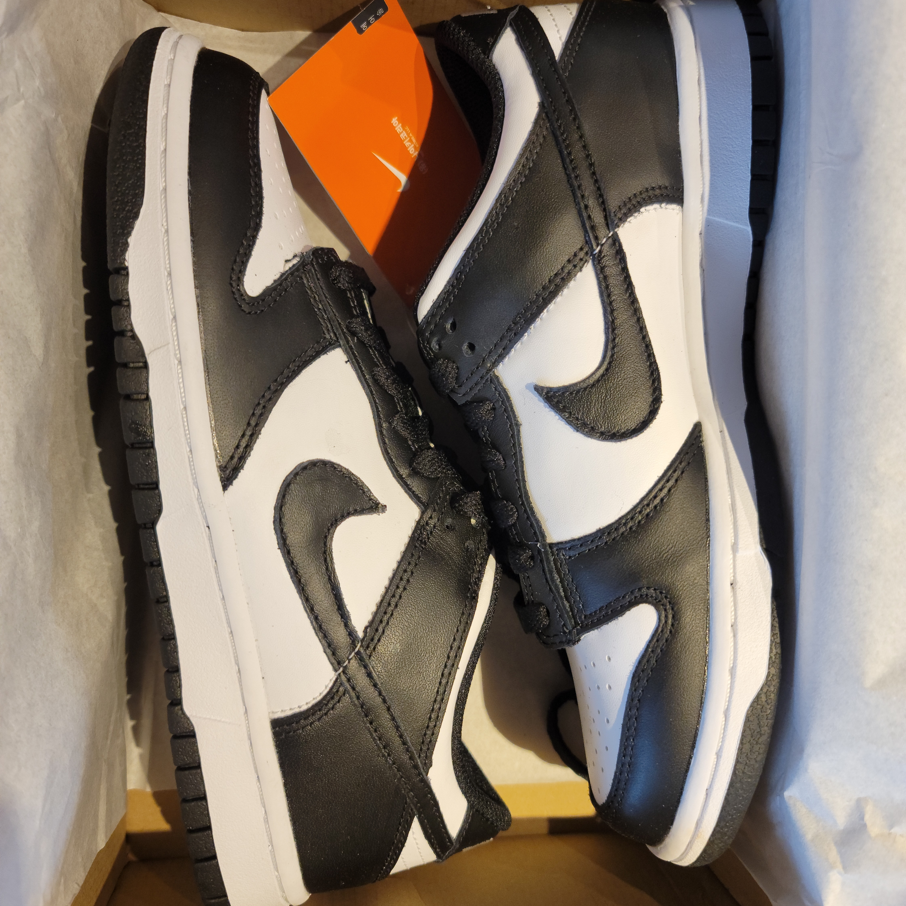 (GS) Nike Dunk Low Black 착용 스타일