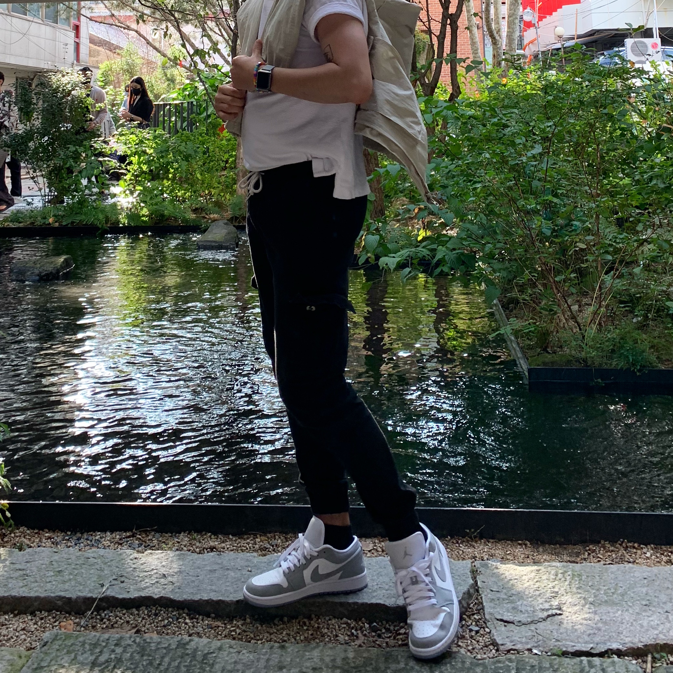(W) Jordan 1 Low White Wolf Grey 착용 스타일