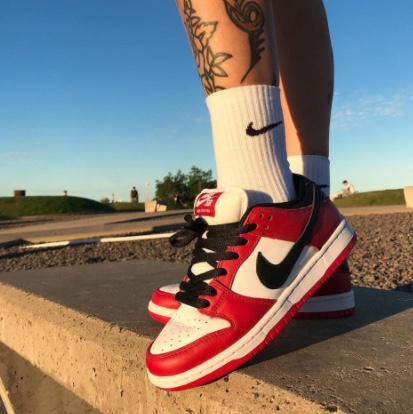 Nike SB Dunk Low Pro Chicago 착용 스타일 - 4