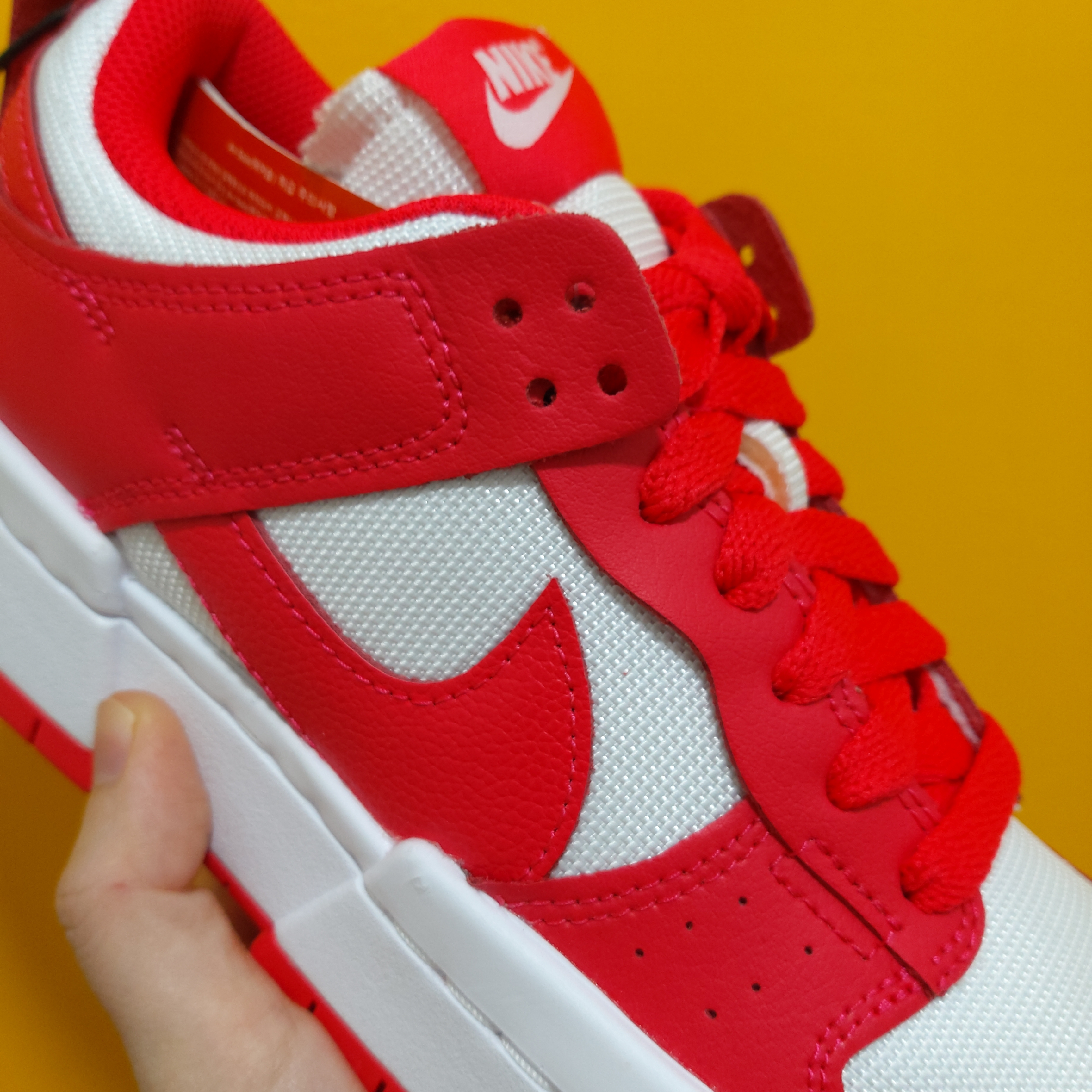 (W) Nike Dunk Low Disrupt Siren Red 착용 스타일 - 2