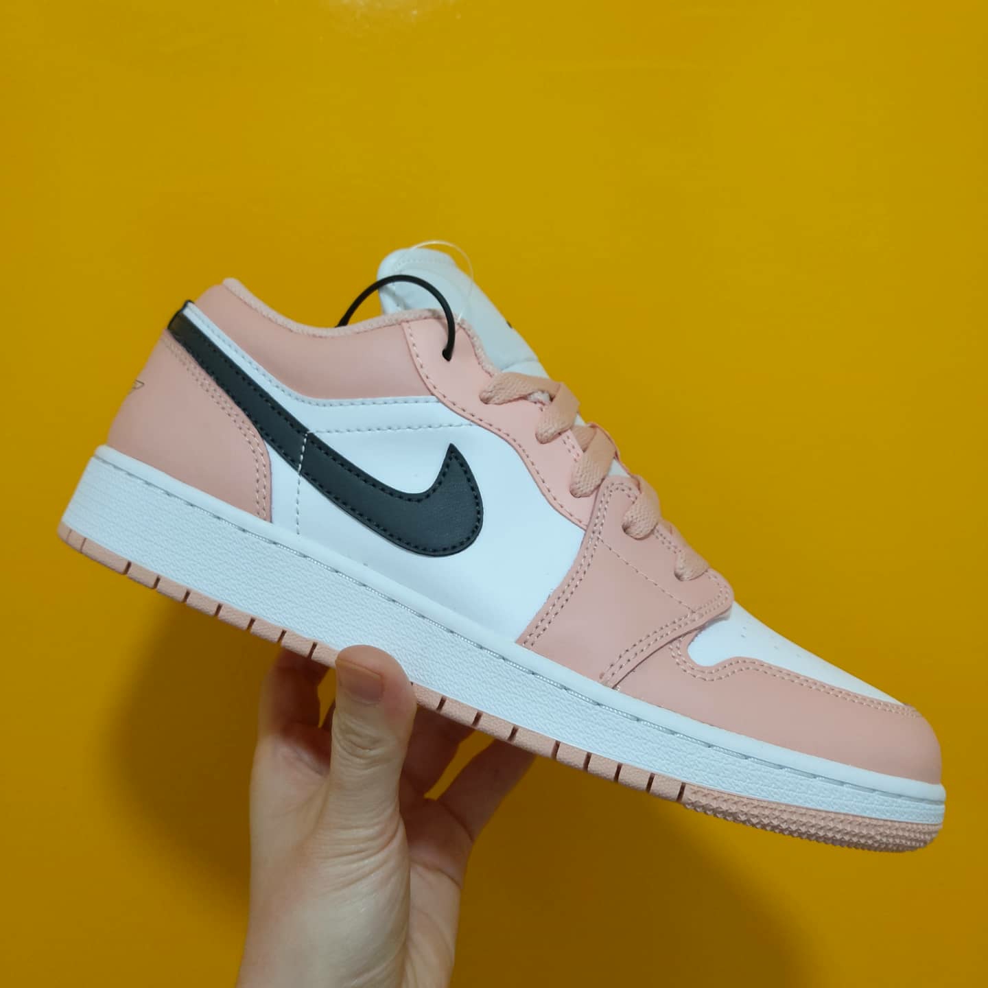 (GS) Jordan 1 Low Light Arctic Pink 착용 스타일 - 2