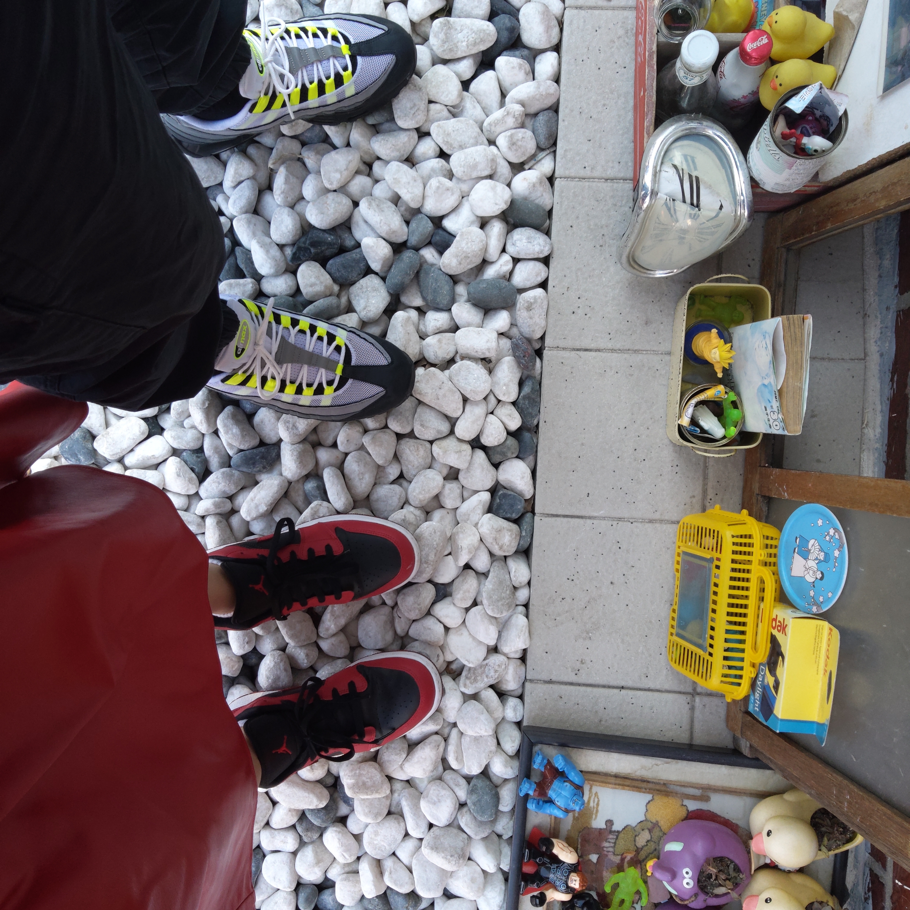 Nike Air Max 95 OG Neon Yellow 2020, (GS) Jordan 1 Low Varsity Red 착용 스타일