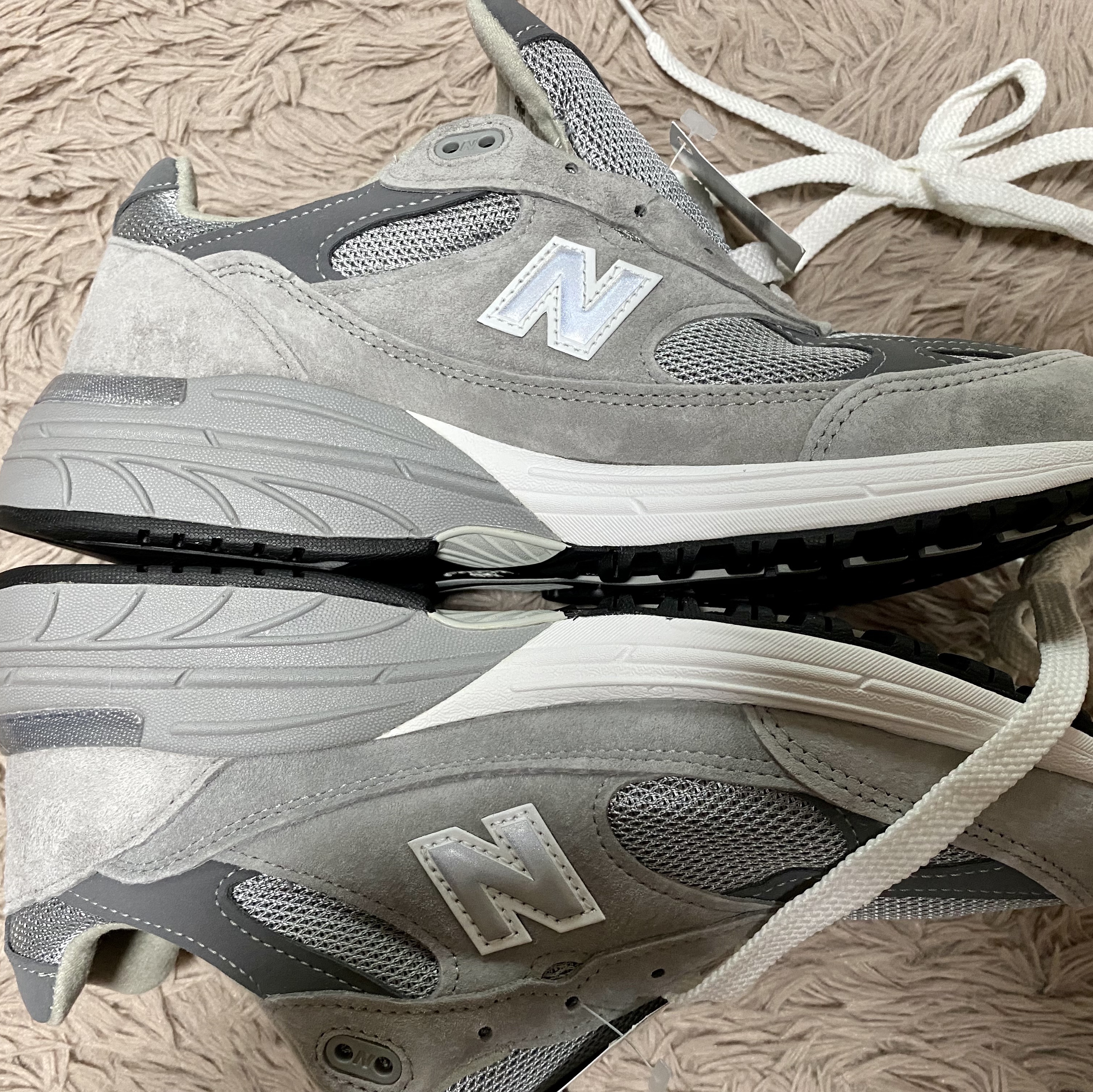 (W) New Balance 993 Made in USA Grey - B Standard 착용 스타일