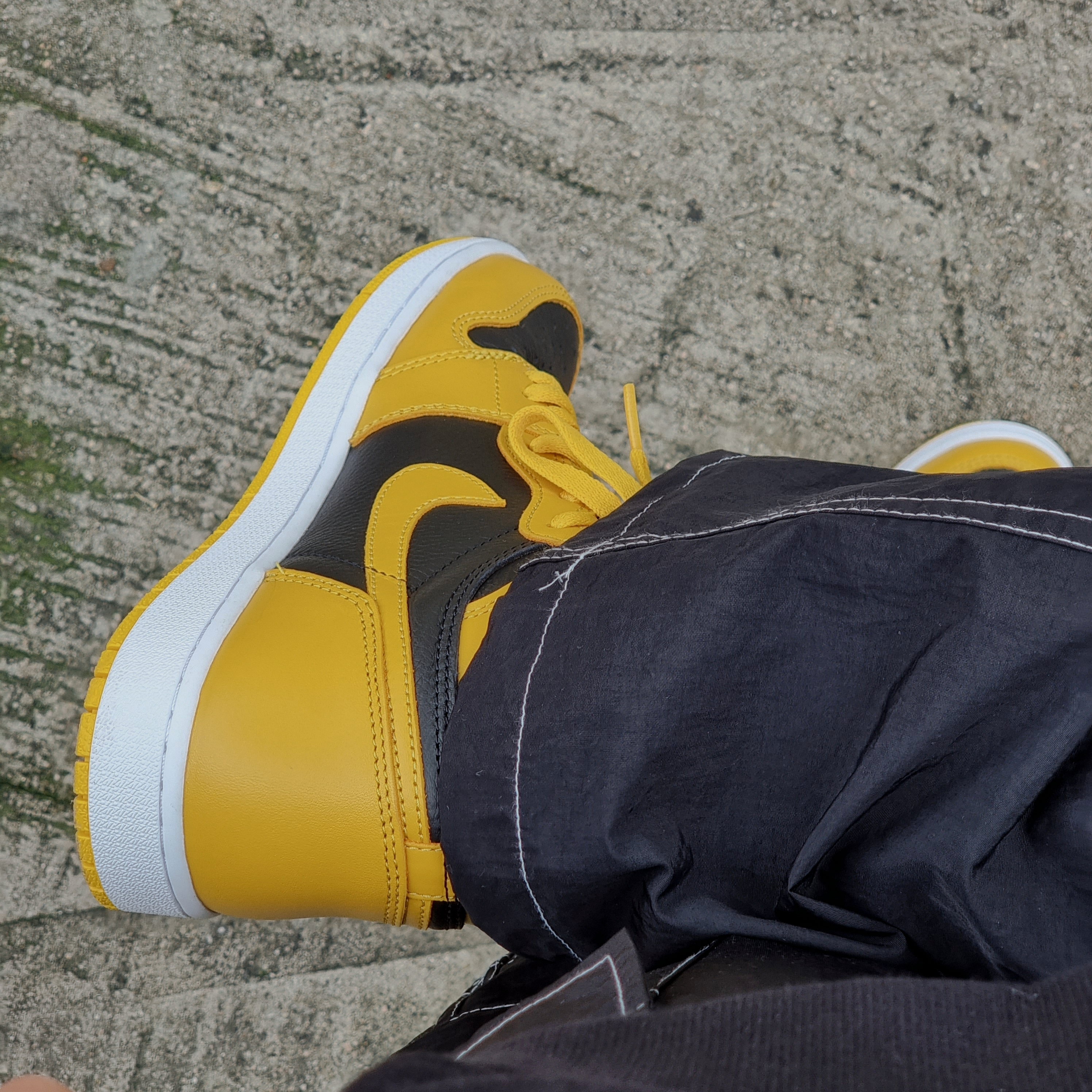 Jordan 1 Retro High OG Pollen 착용 스타일 - 3