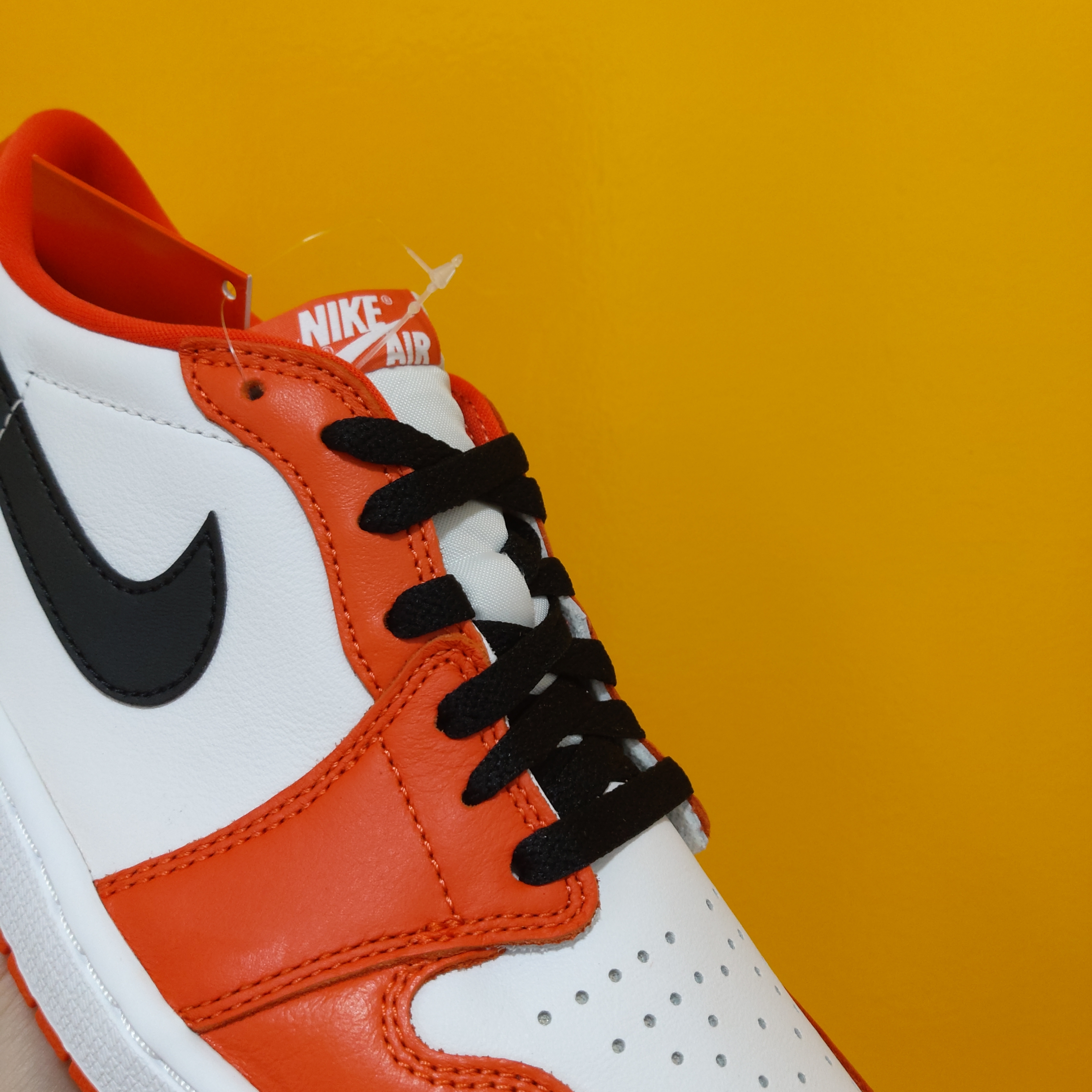 Jordan 1 Low OG Starfish 착용 스타일 - 2