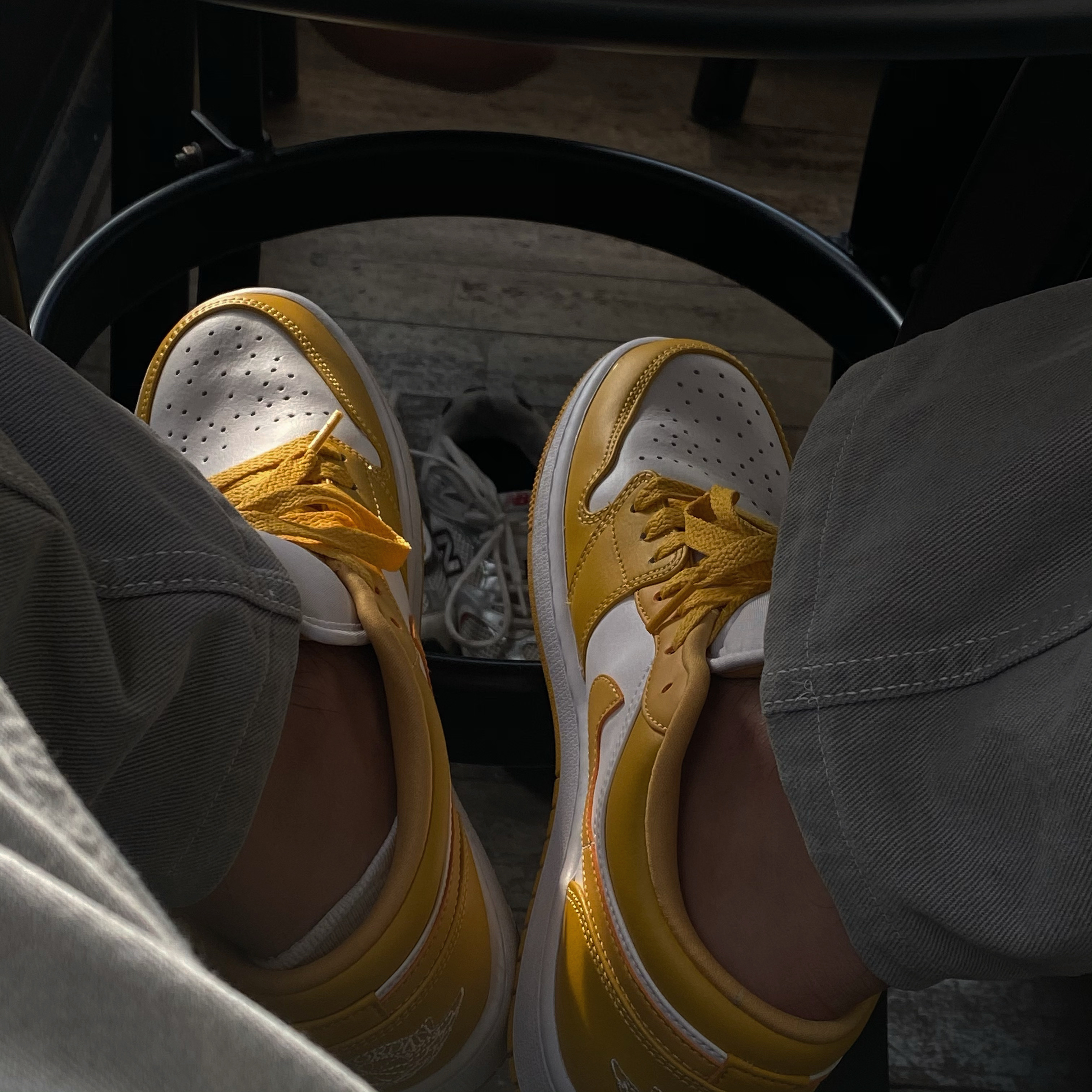 Jordan 1 Low Pollen 착용 스타일