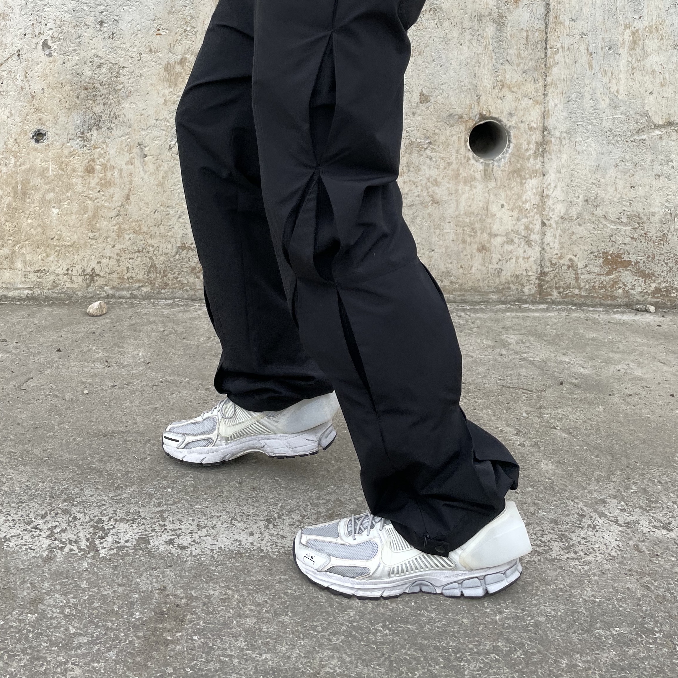 Nike x A-Cold-Wall Zoom Vomero 5 Sail 착용 스타일 - 3