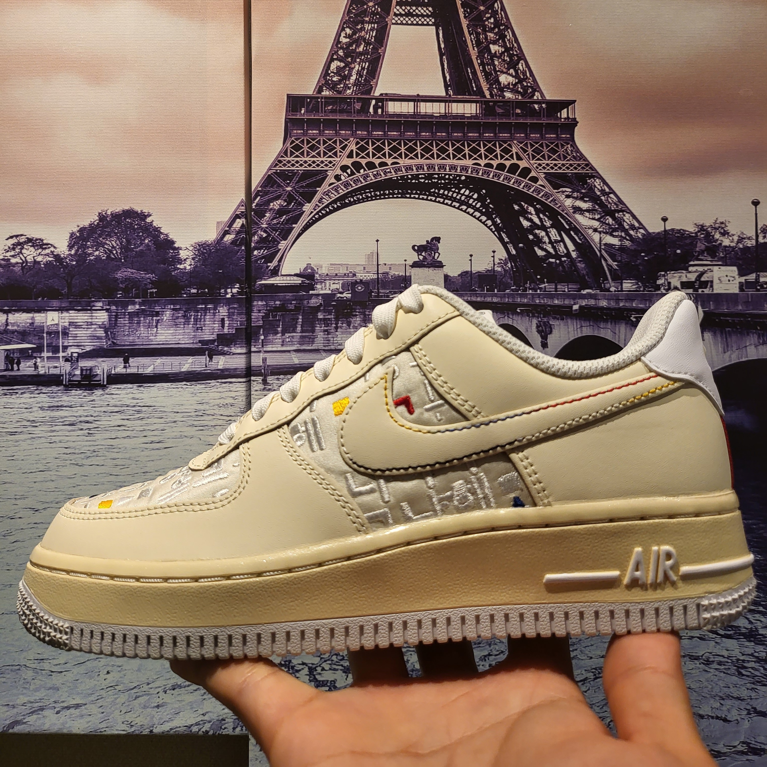 (W) Nike Air Force 1 '07 LX Photochromic, (W) Nike Dunk Low Pearl White 착용 스타일 - 4