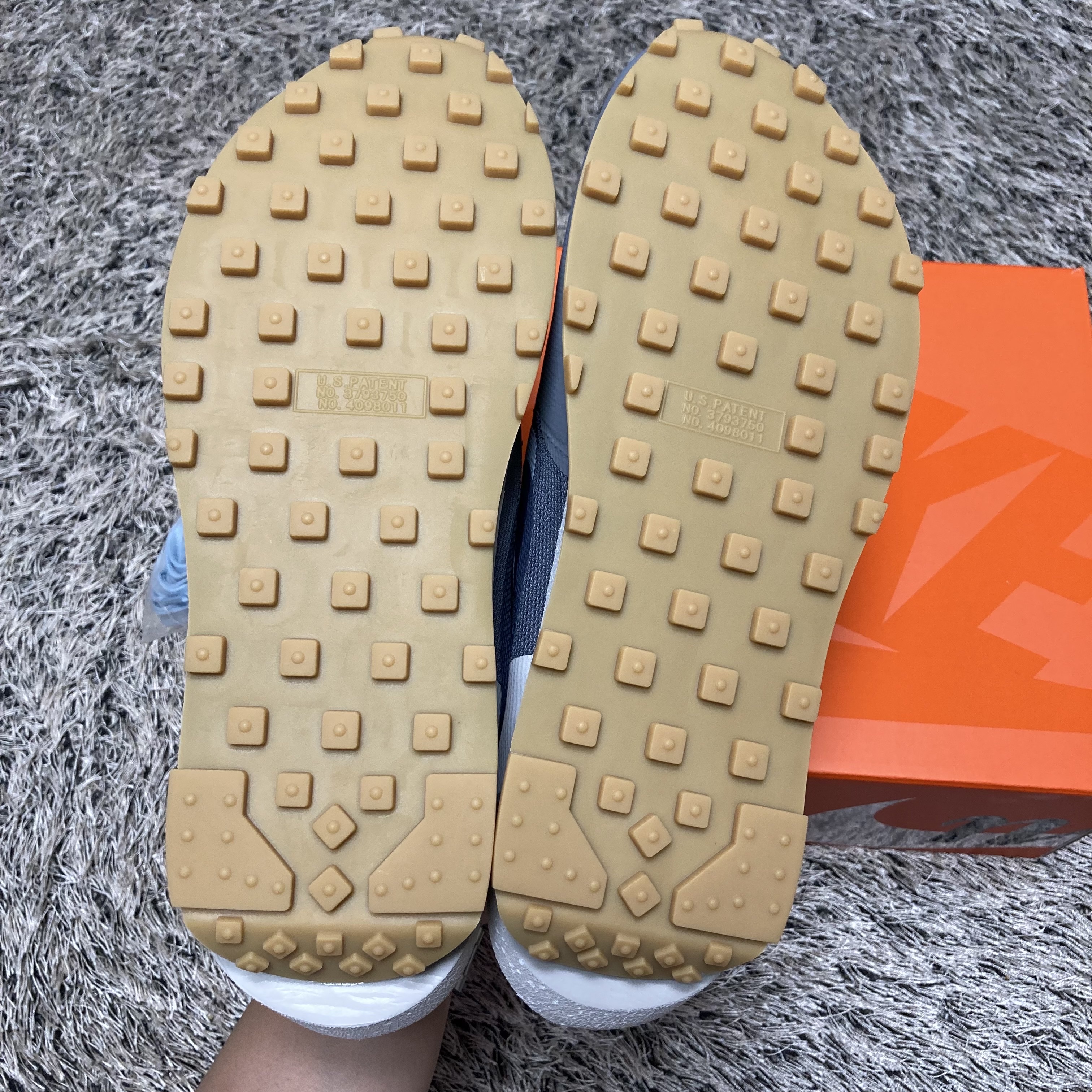Nike x Sacai x Clot LDWaffle Cool Grey 착용 스타일 - 5