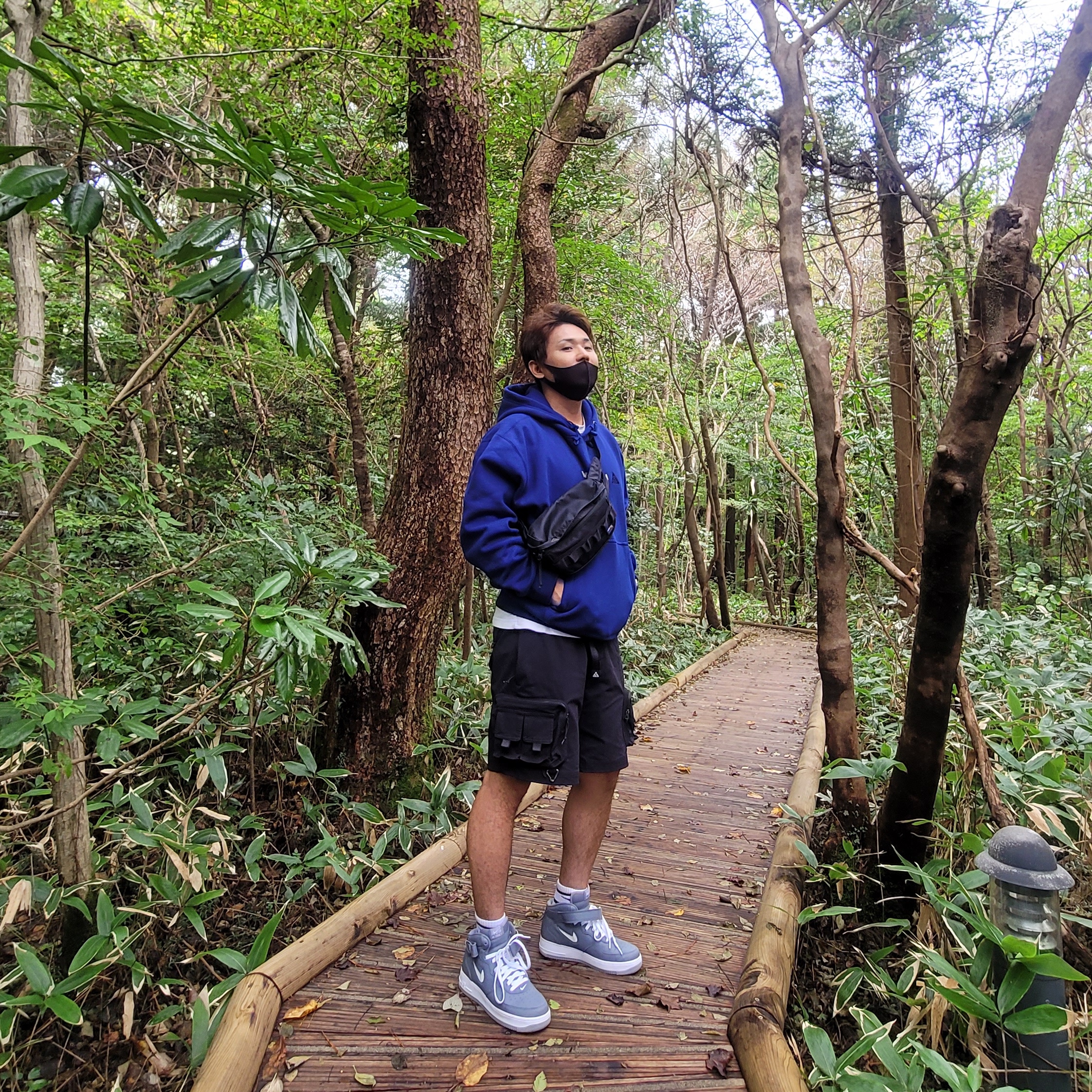 Nike NRG ACG Hoodie Wizard Blue Void - Asia, Nike ACG Cargo Shorts Black - Asia 착용 스타일